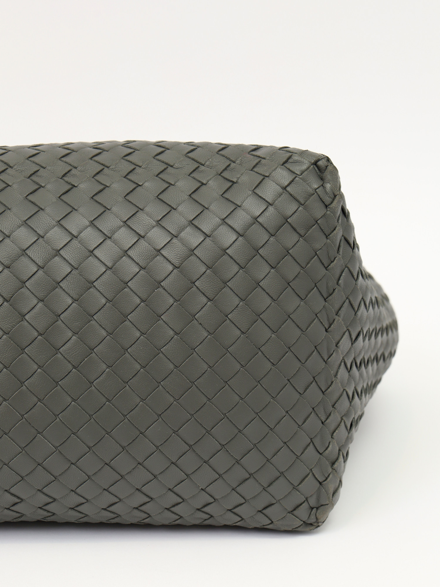 Bottega Veneta Cabat 7