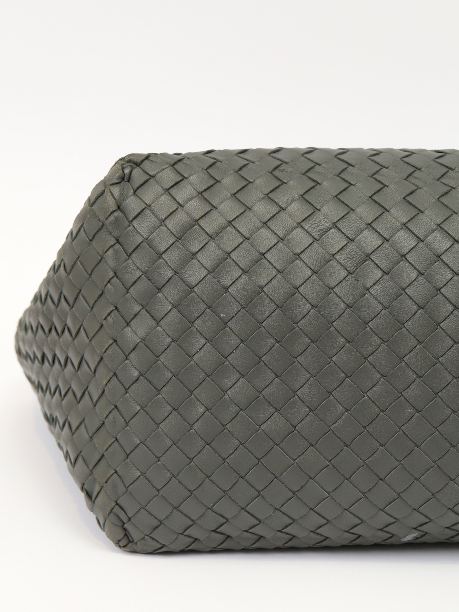 Bottega Veneta Cabat 6