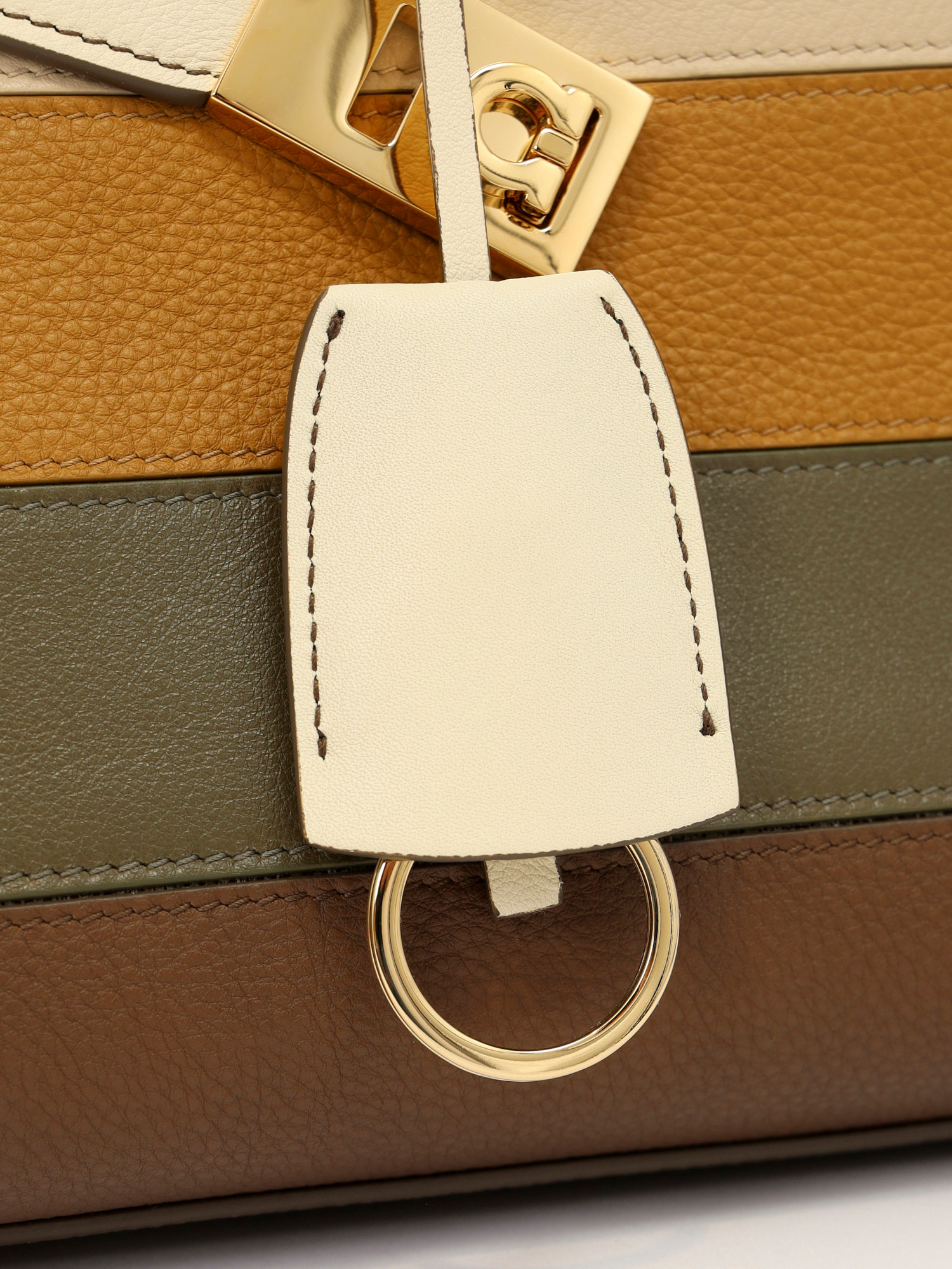 Salvatore Ferragamo Hug 7