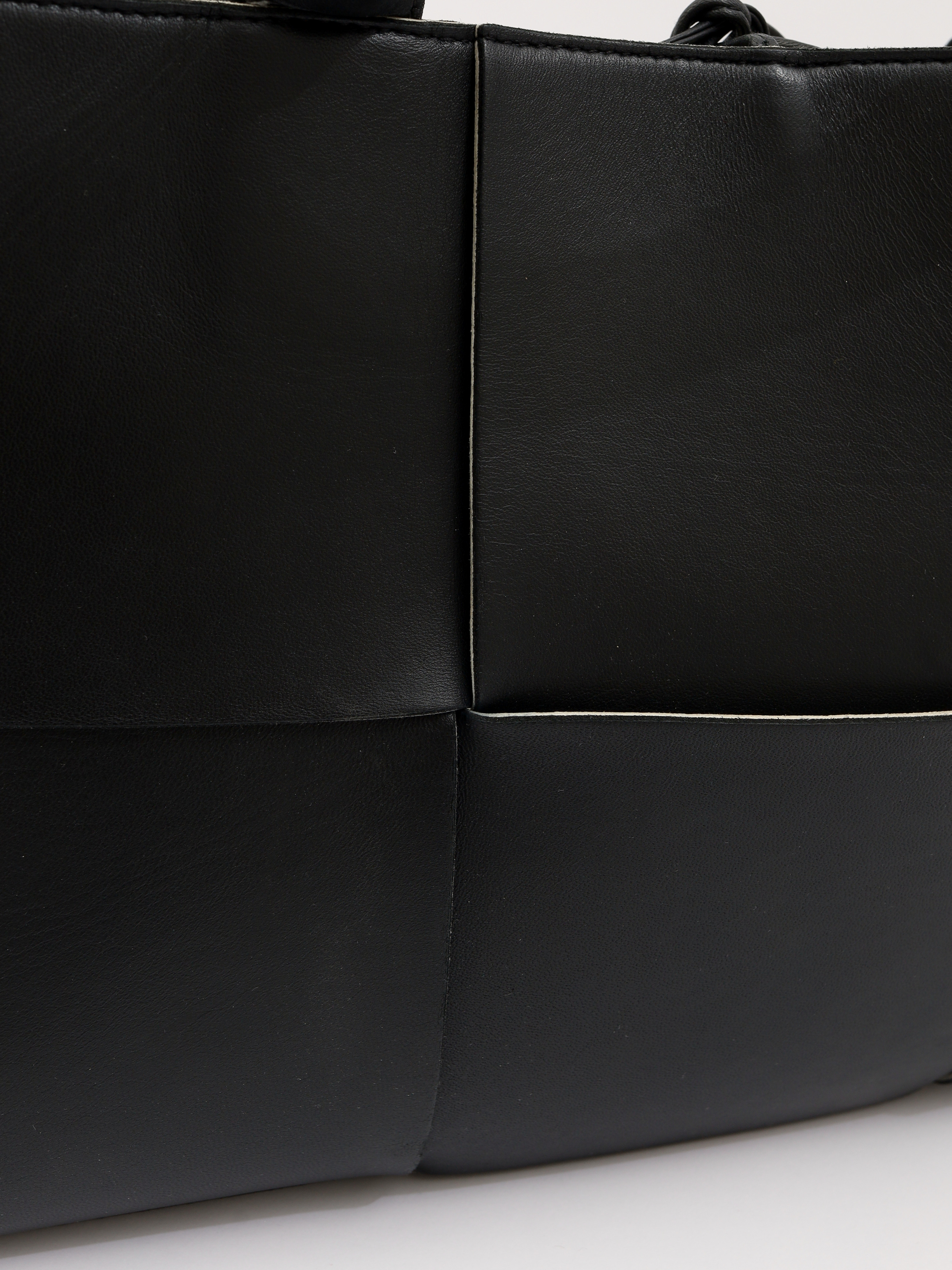 Bottega Veneta Arco 7