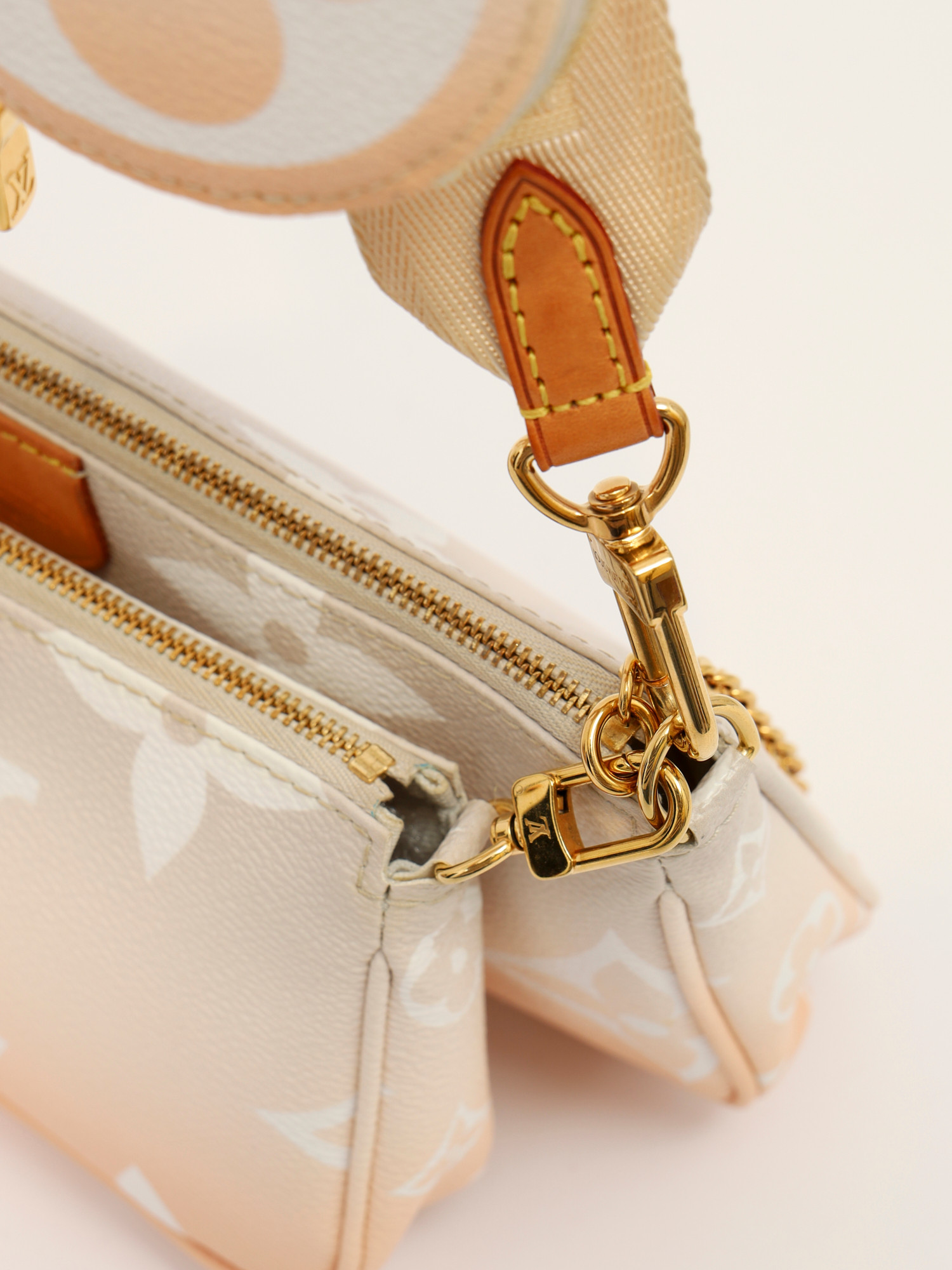 Louis Vuitton Multi Pochette 8