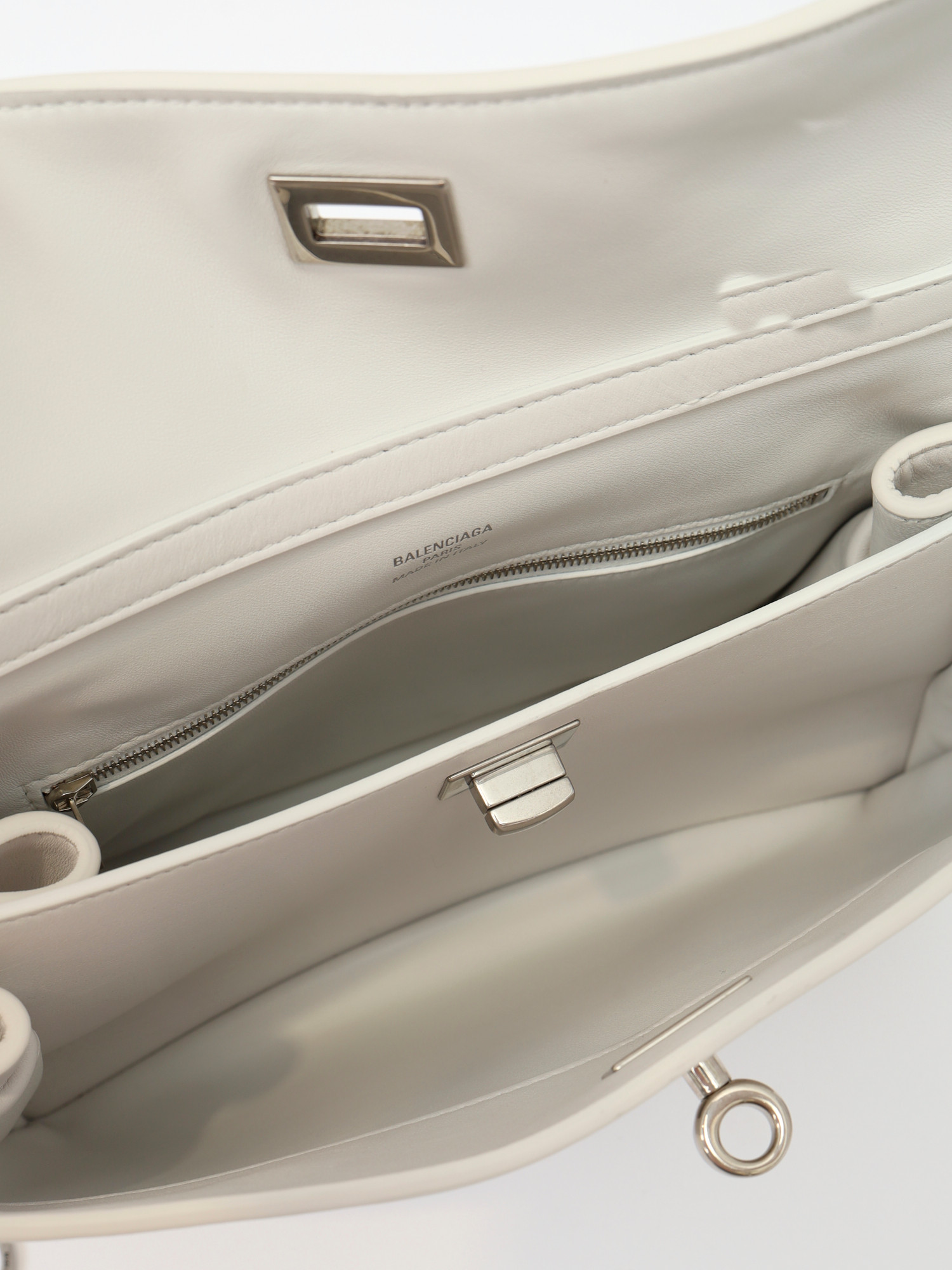 Balenciaga Rodeo  11