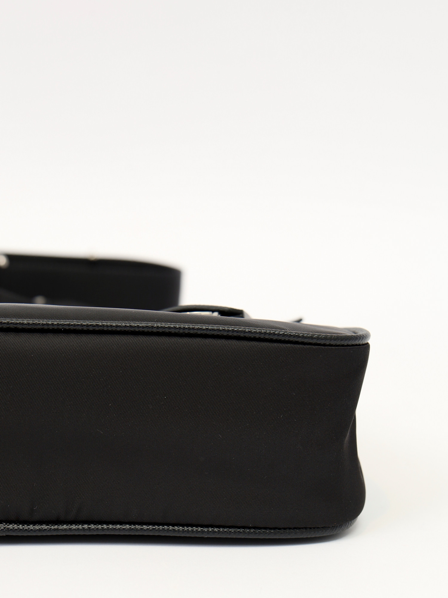 Prada Re-Edition 2005 11