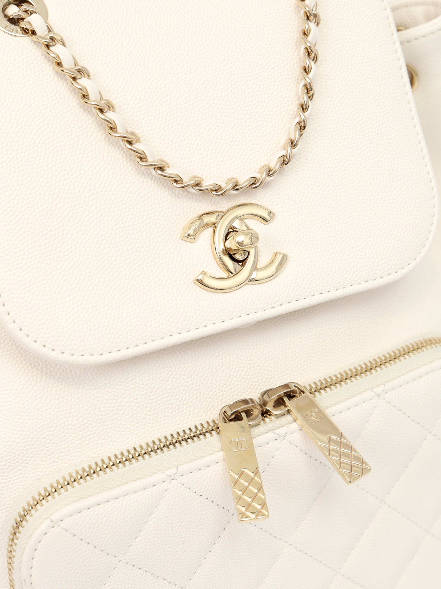 Chanel Business Affinity 4