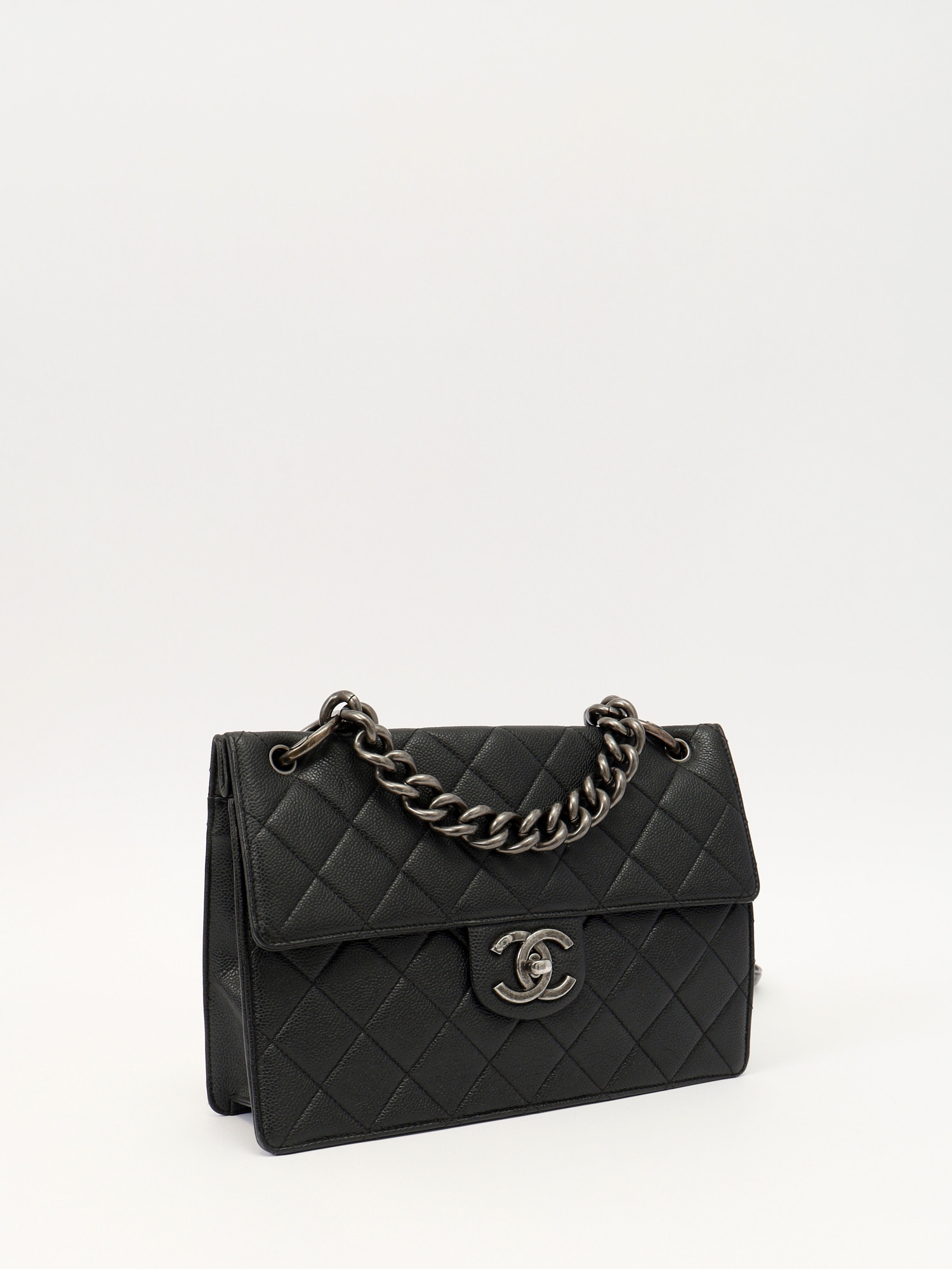 Chanel Timeless Classic 2