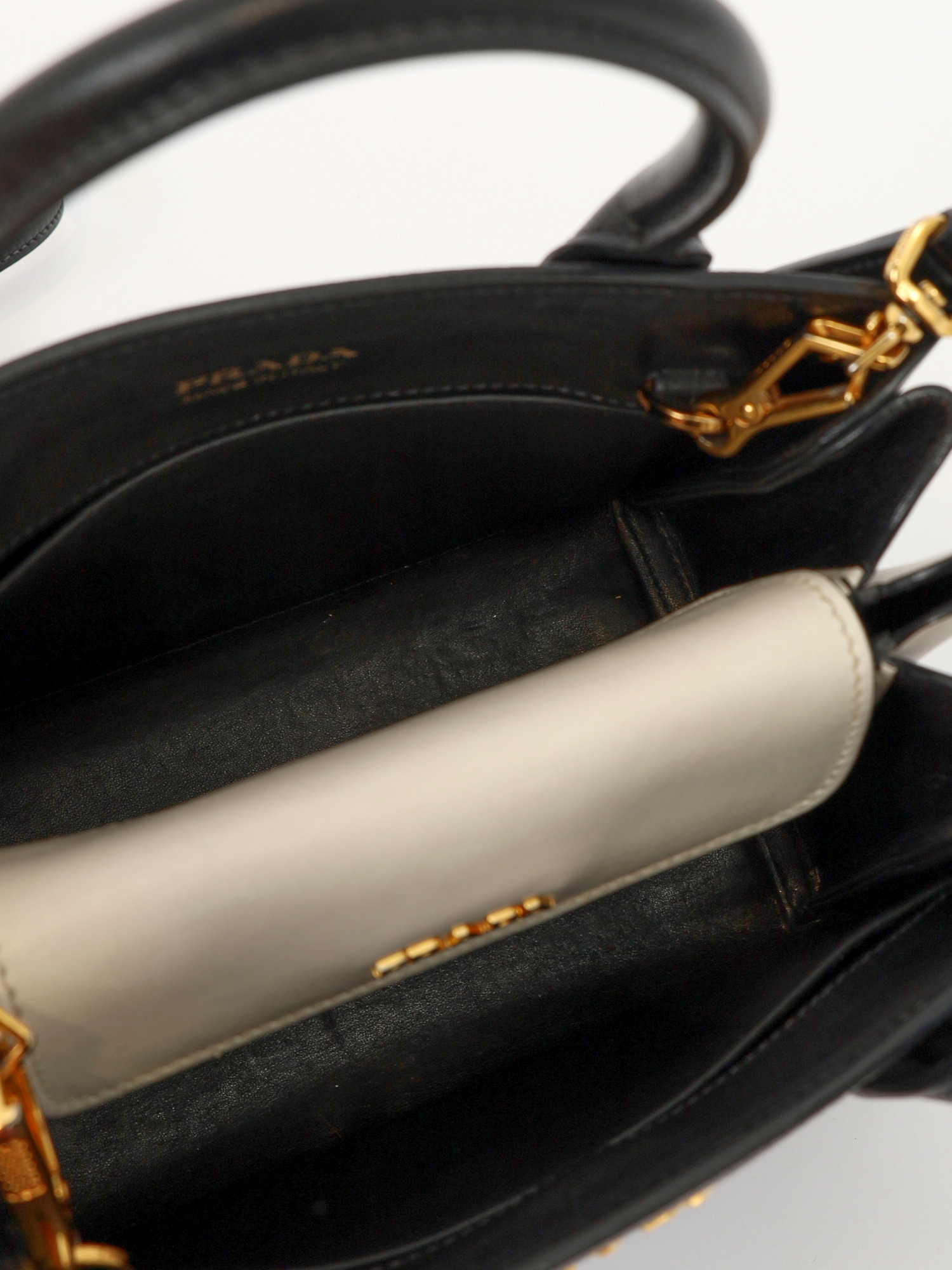 Prada Bibliotheque 10