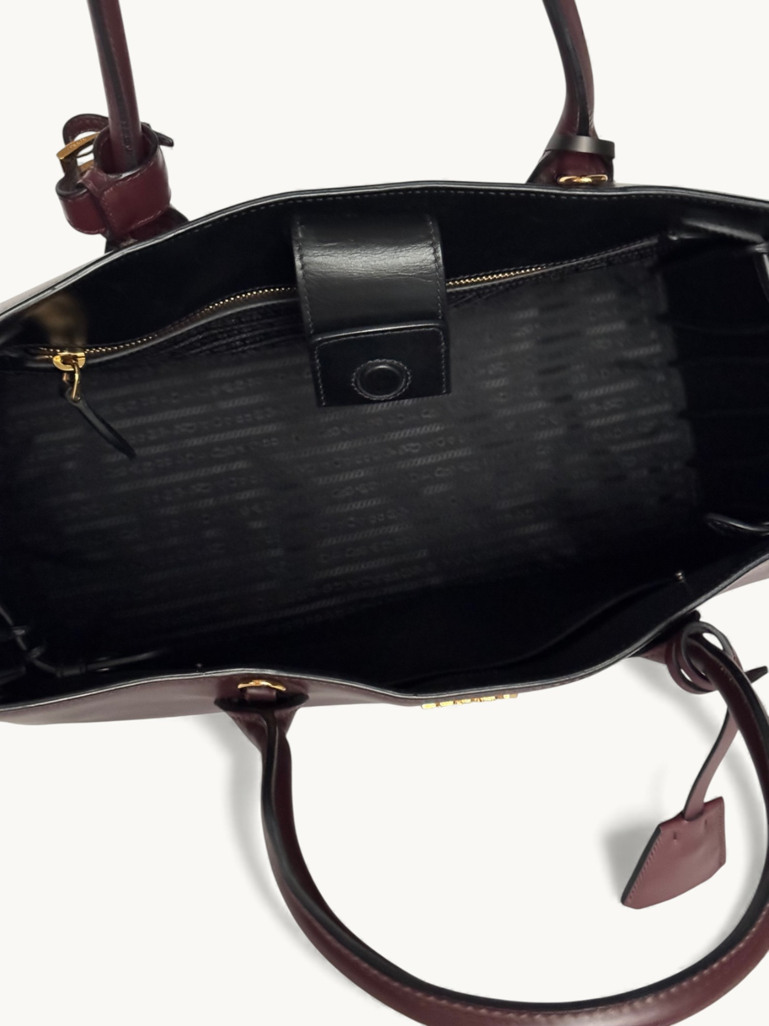 Prada Bibliotheque 8