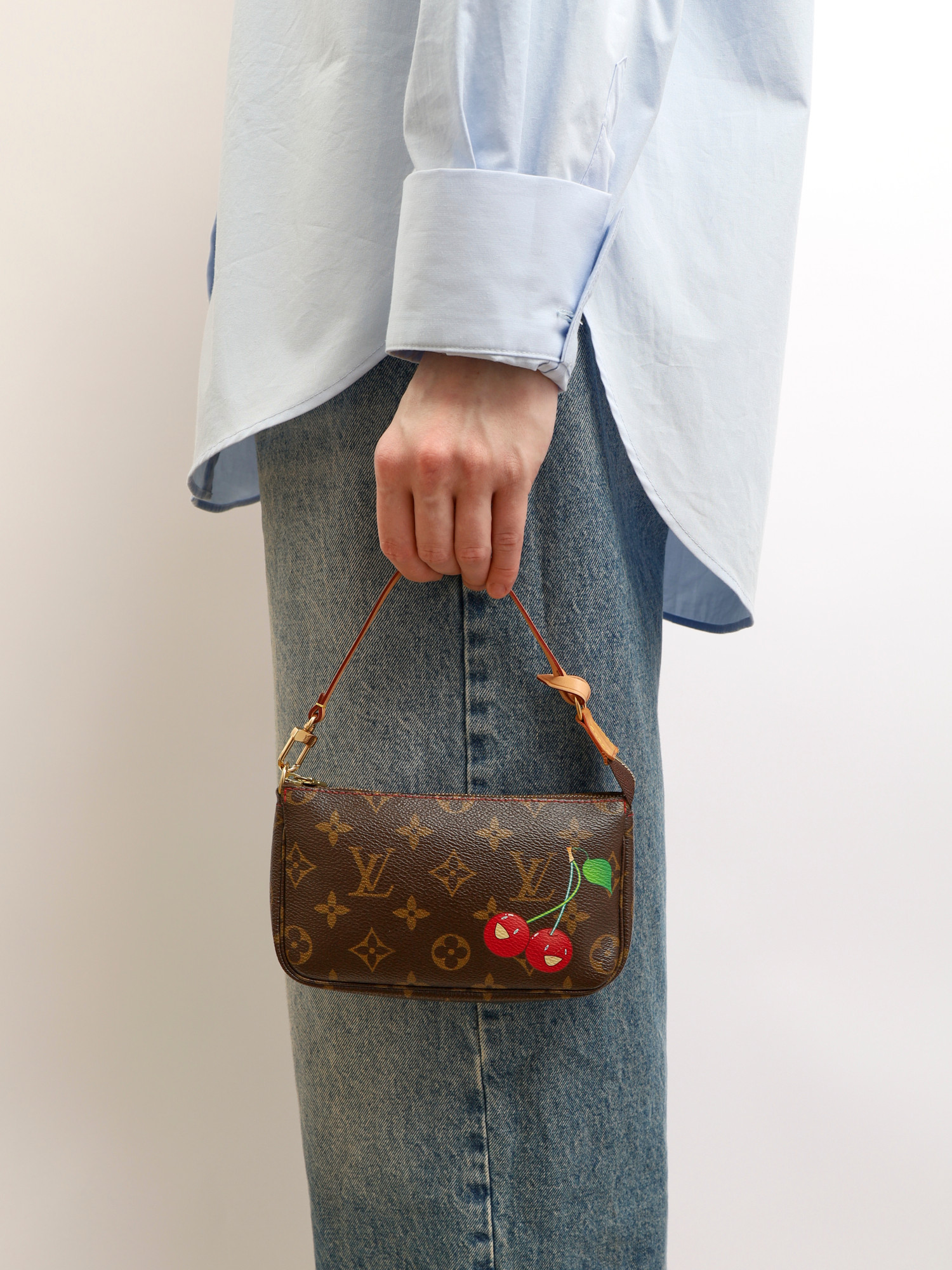 Louis Vuitton Pochette Mini 1