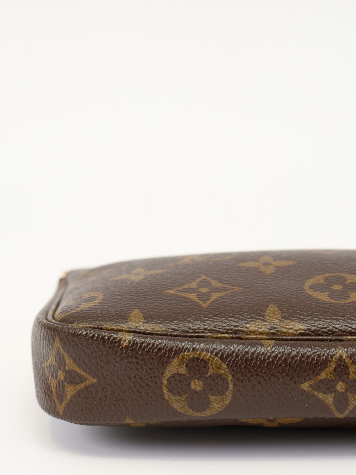 Louis Vuitton Pochette Mini 7