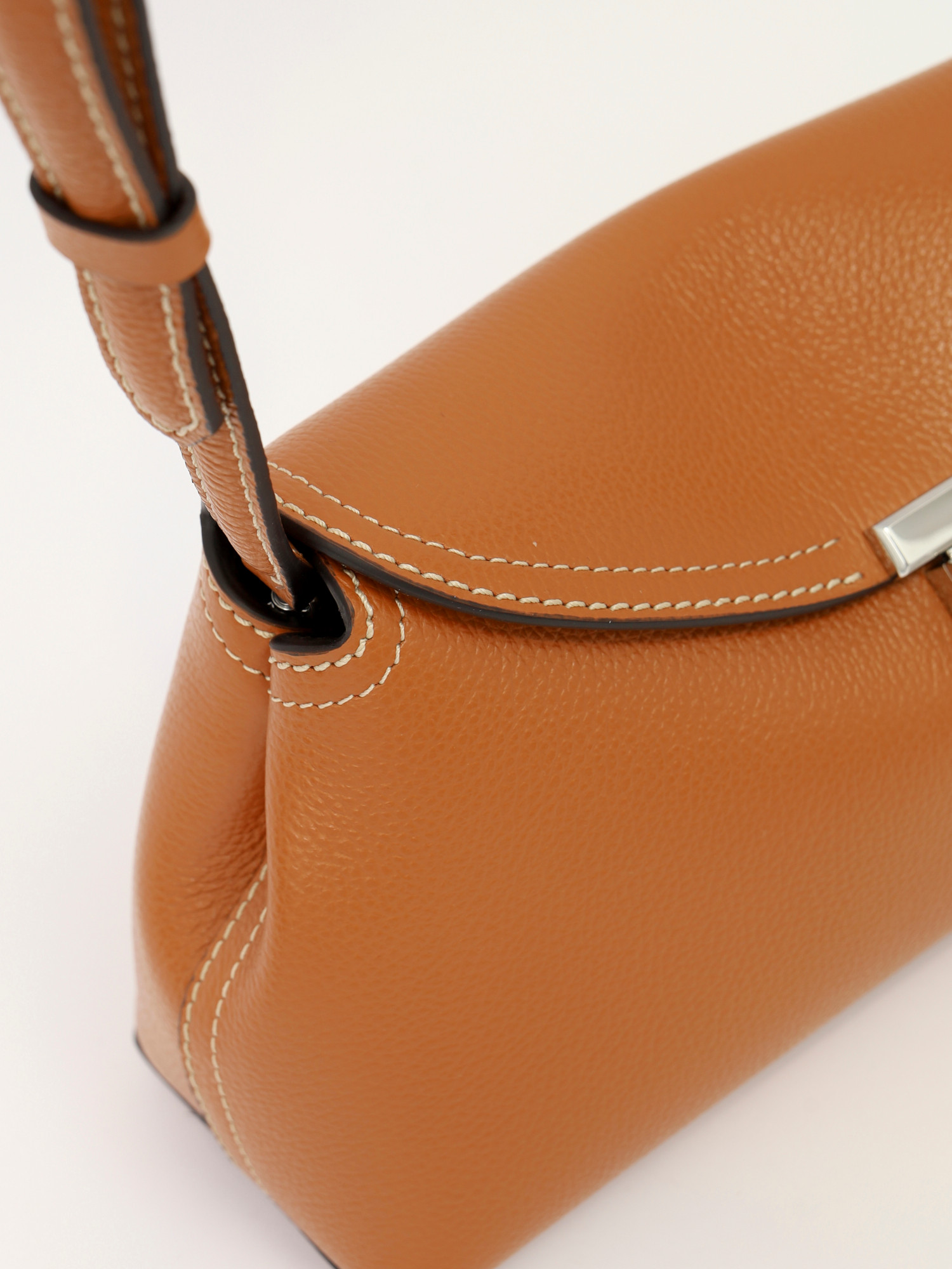 Сумки Toteme T-Lock изображение #7