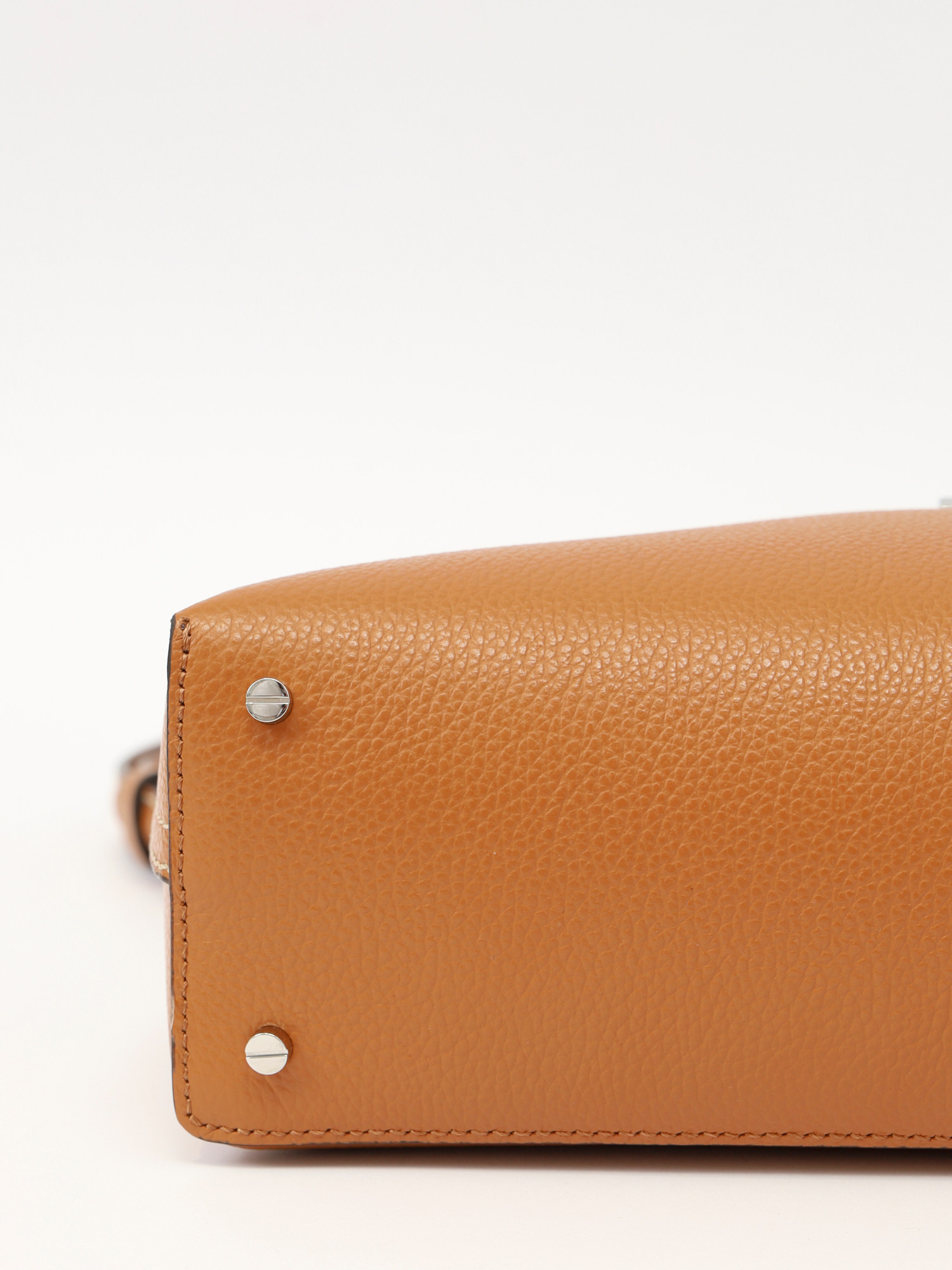 Сумки Toteme T-Lock изображение #9