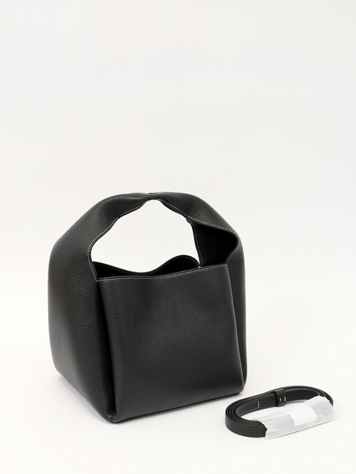 Сумки Toteme Bucket изображение #4