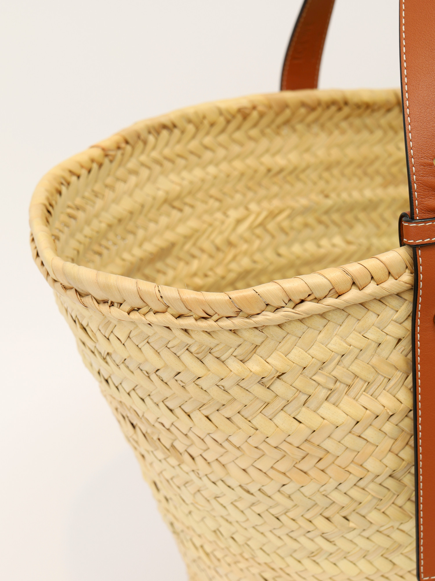 Loewe Basket 5