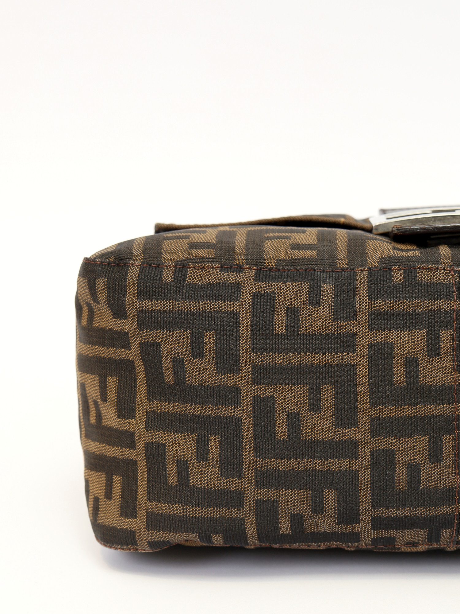 Сумки Fendi Mamma Baguette изображение #9