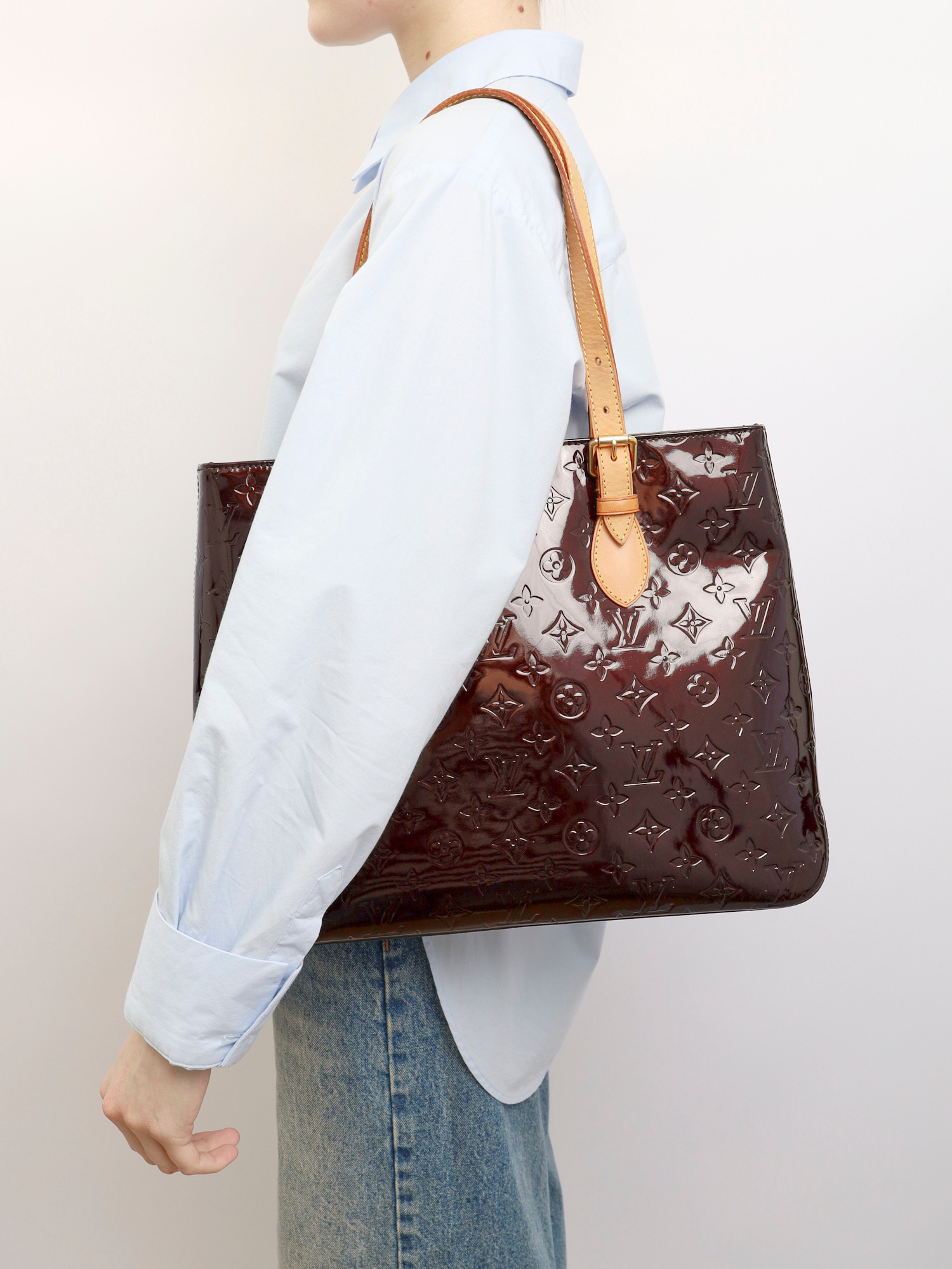 Louis Vuitton Brentwood  2