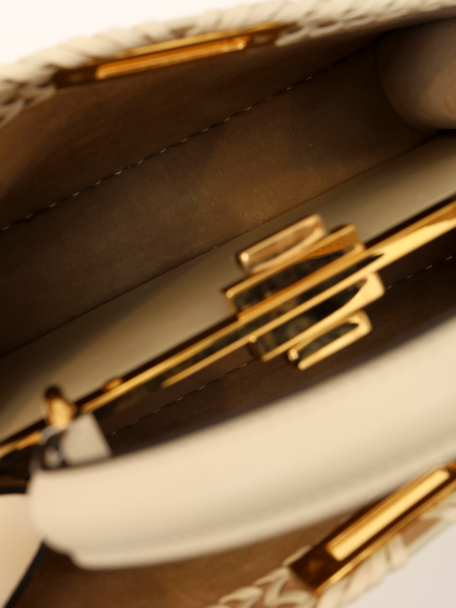 Сумки Fendi Peekaboo изображение #12