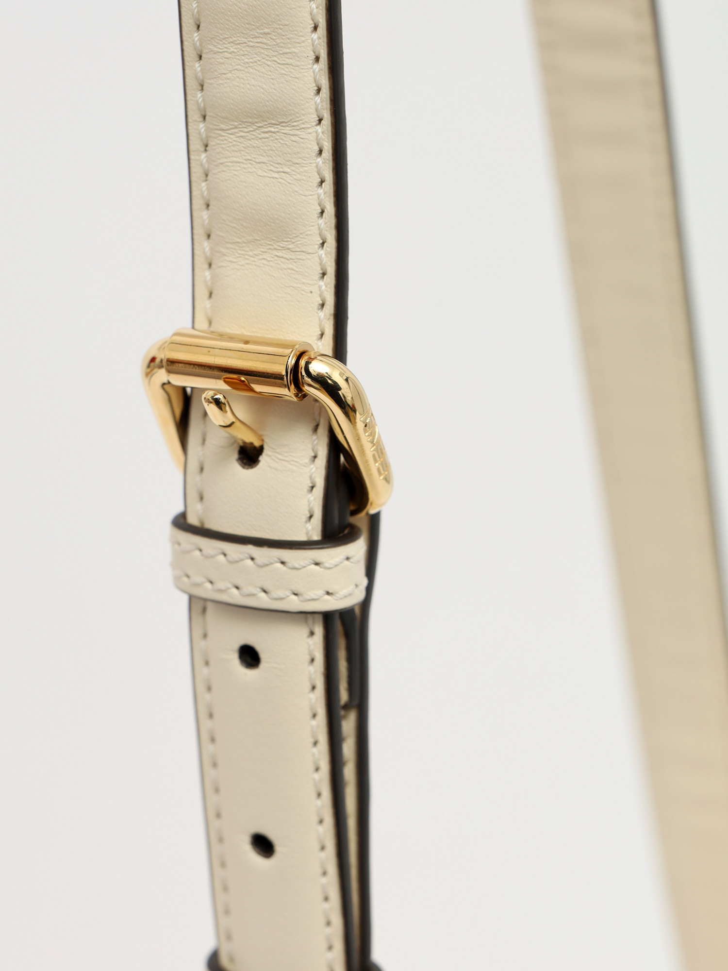 Сумки Fendi Peekaboo изображение #9