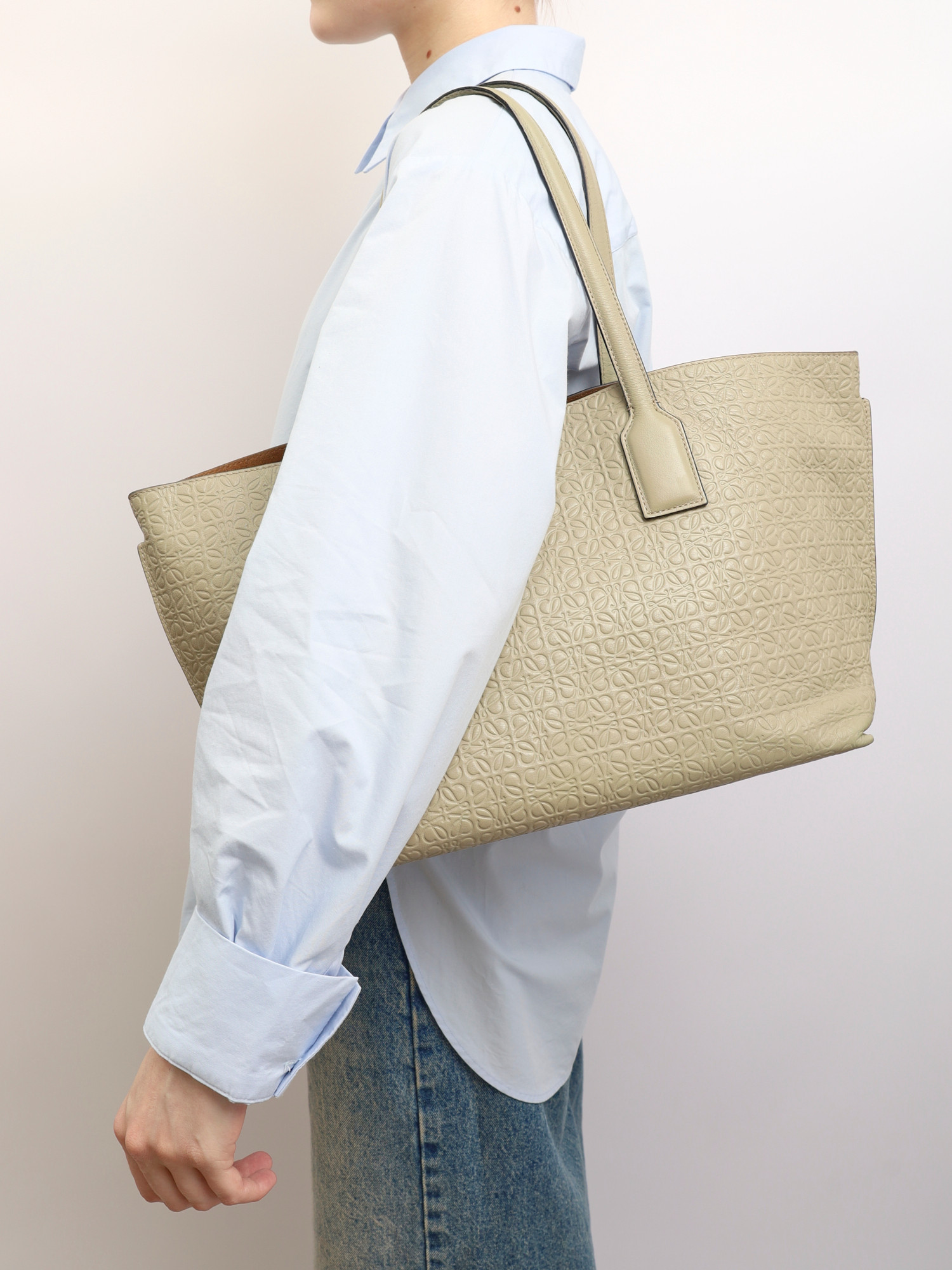 Сумки Loewe T Shopper изображение #2