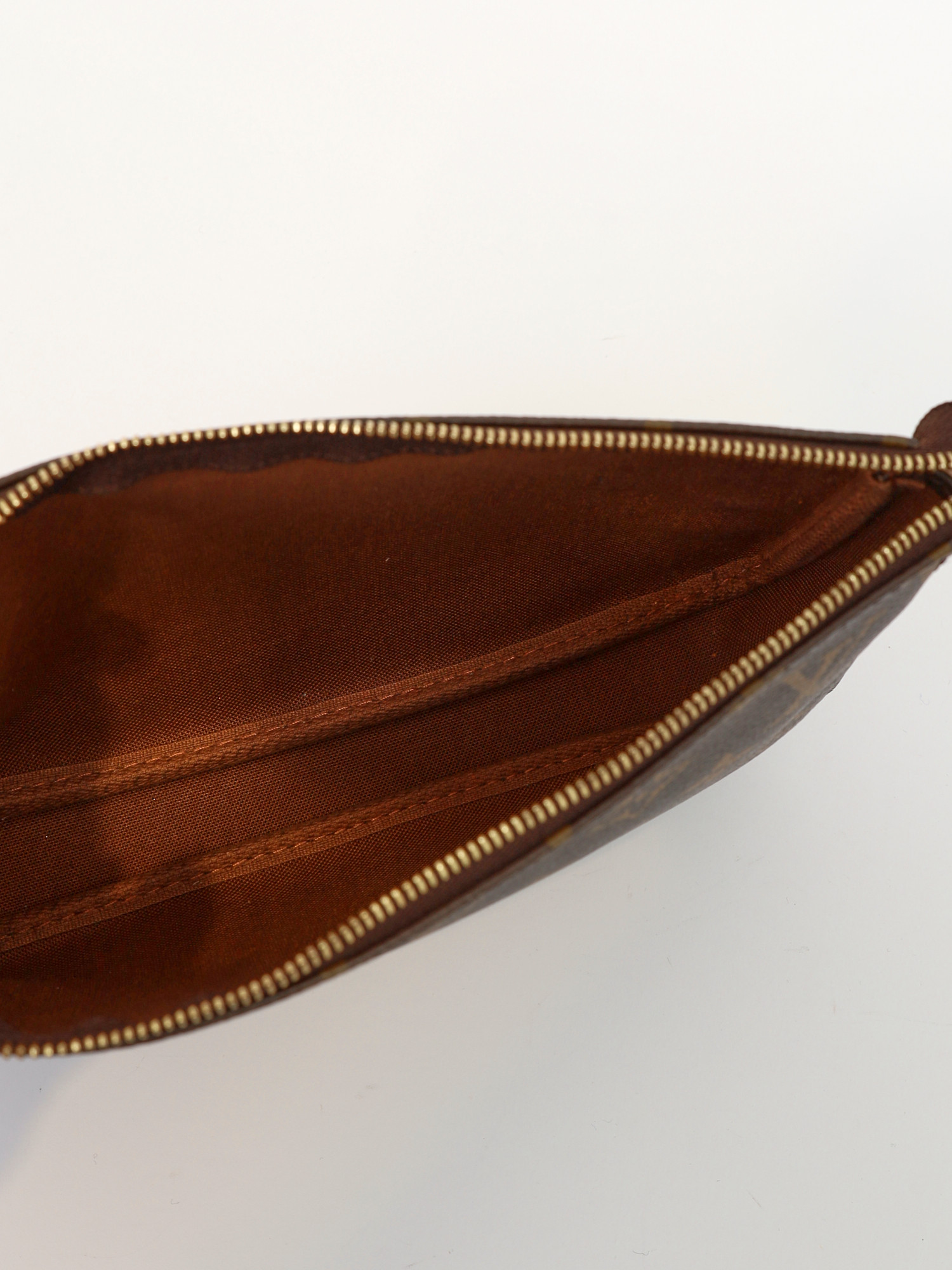 Сумки Louis Vuitton Pochette изображение #9