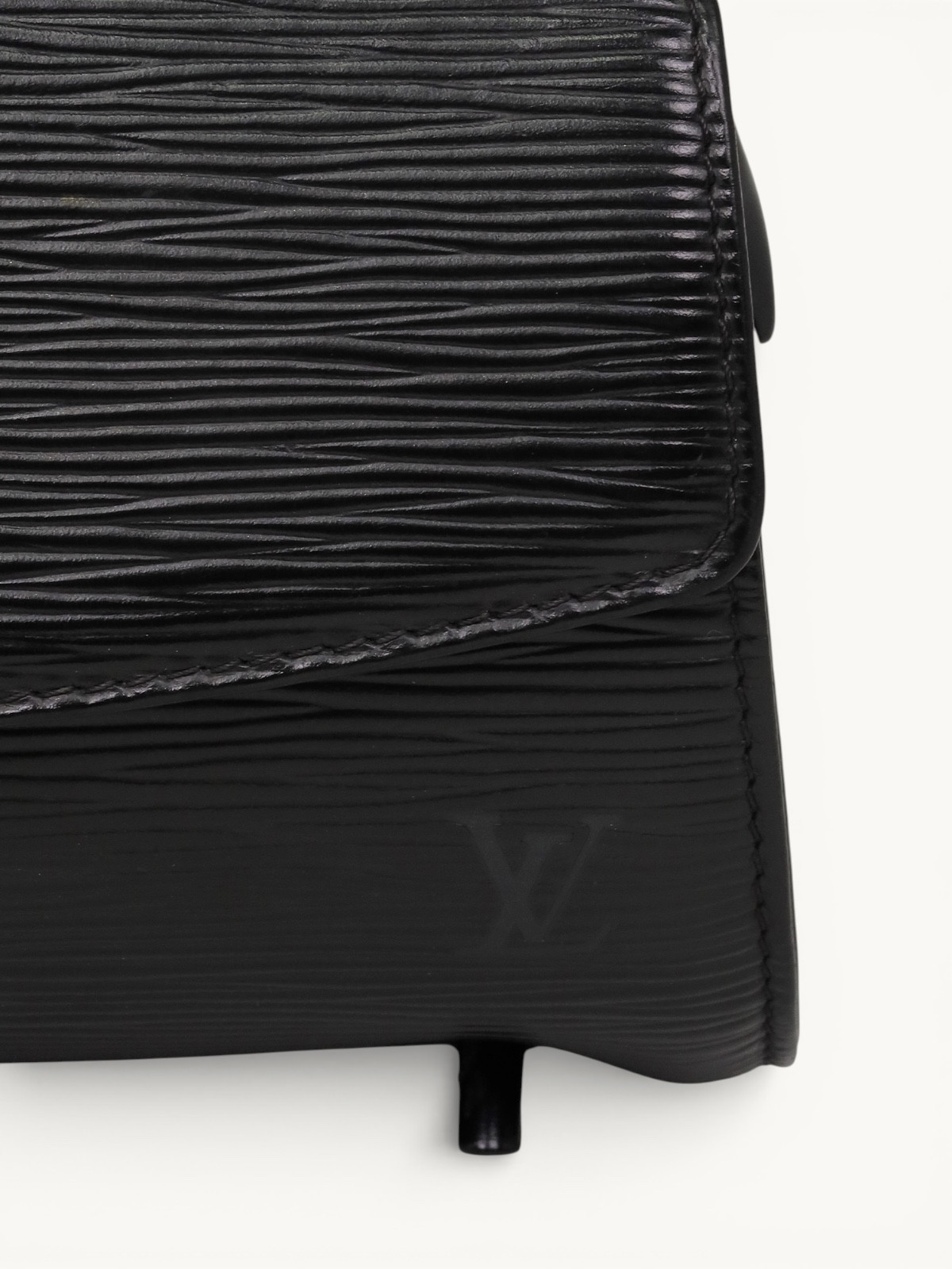 Сумки Louis Vuitton Nocturne изображение #5