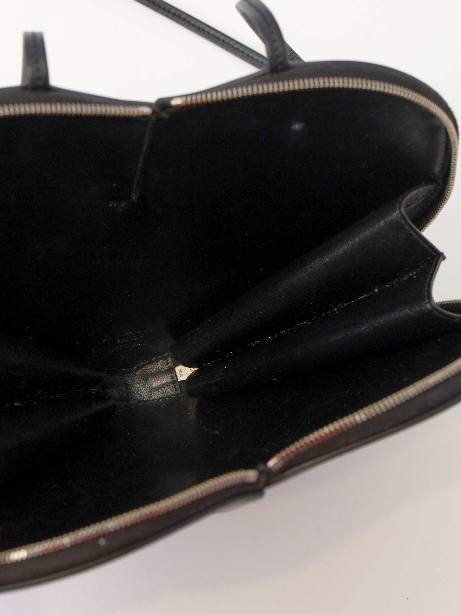 Сумки Alaia Le Cœur изображение #11