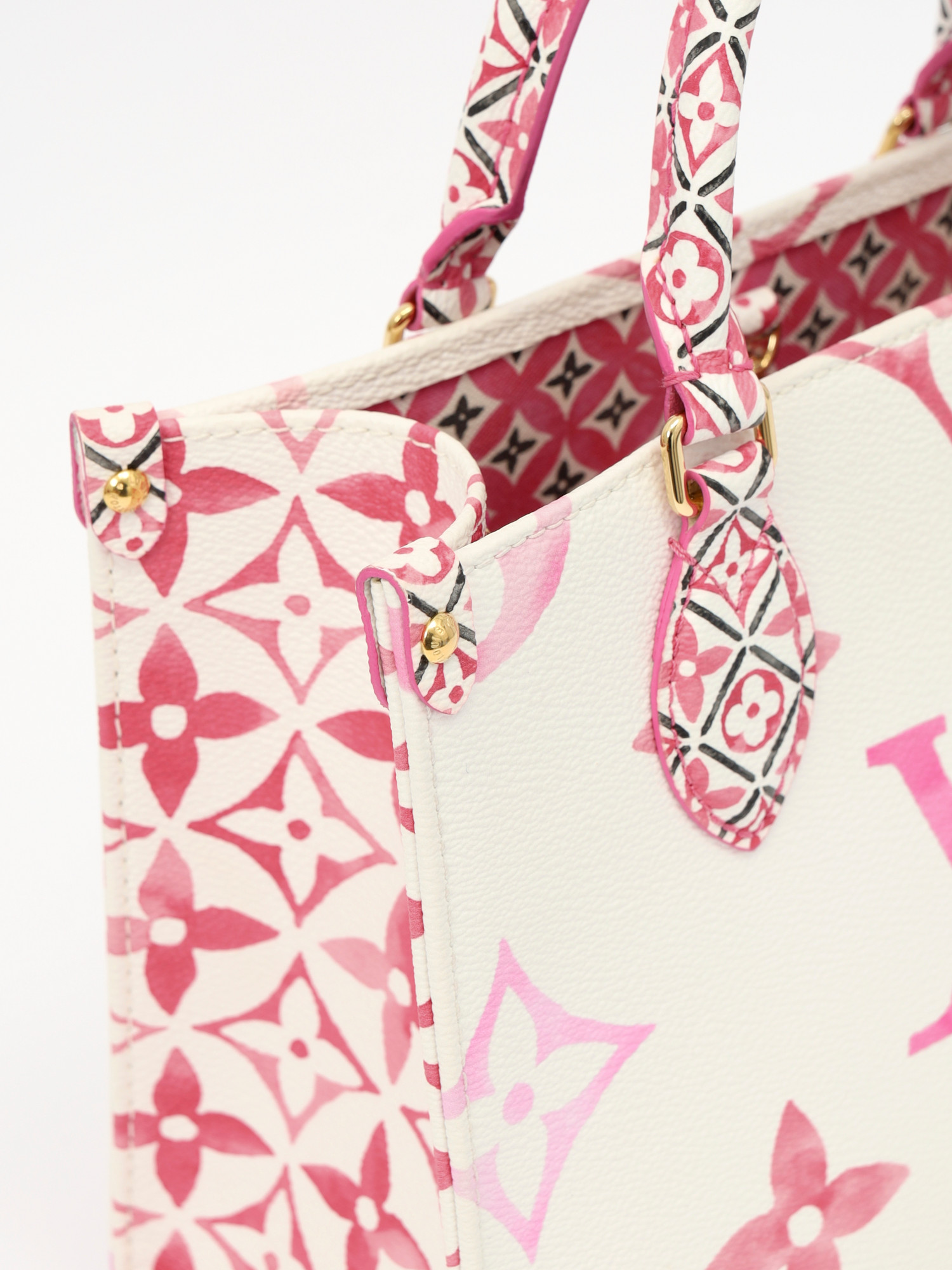 Сумки Louis Vuitton OnTheGo изображение #6