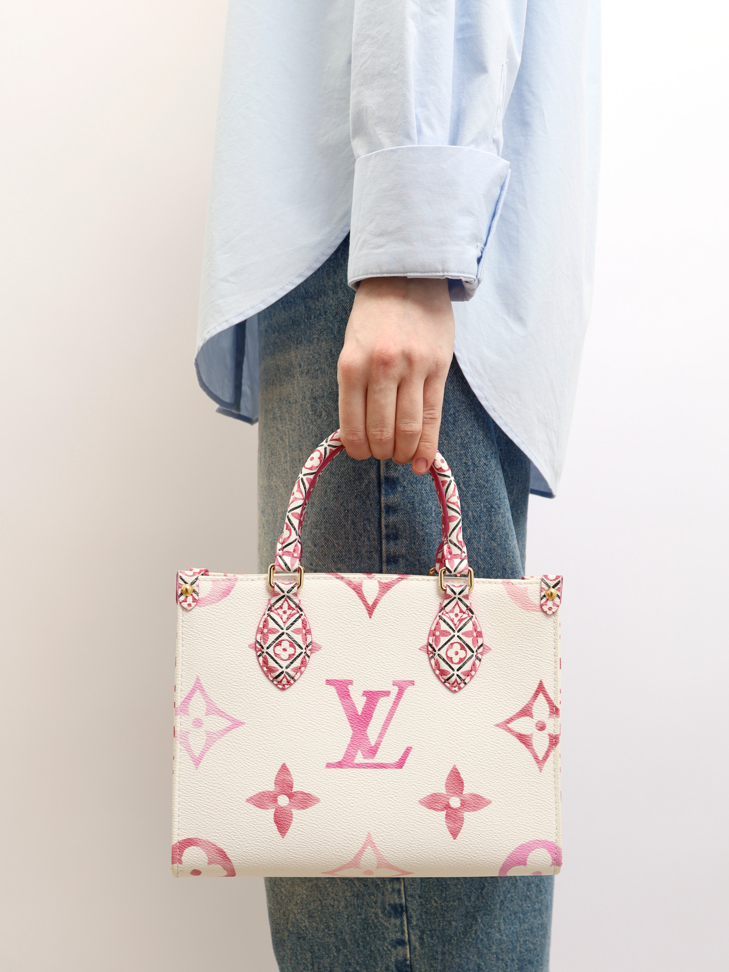 Сумки Louis Vuitton OnTheGo изображение #2