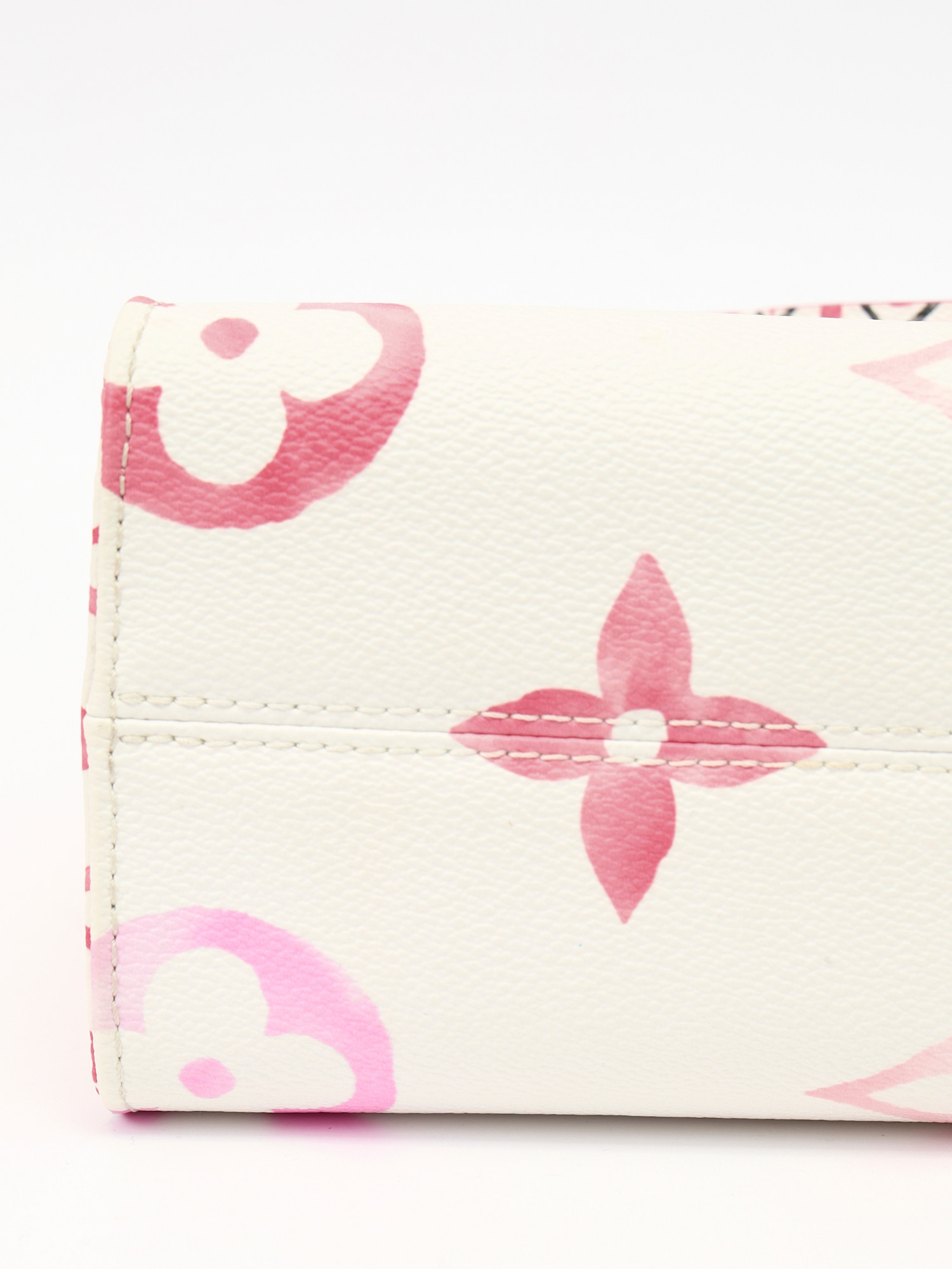 Сумки Louis Vuitton OnTheGo изображение #10