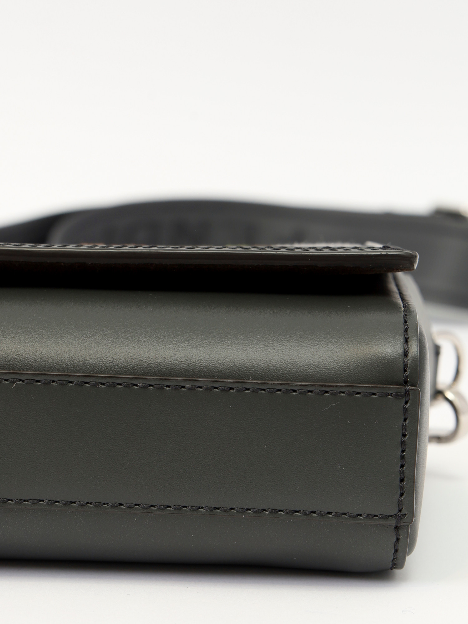 Сумки Fendi Leather Bag изображение #10