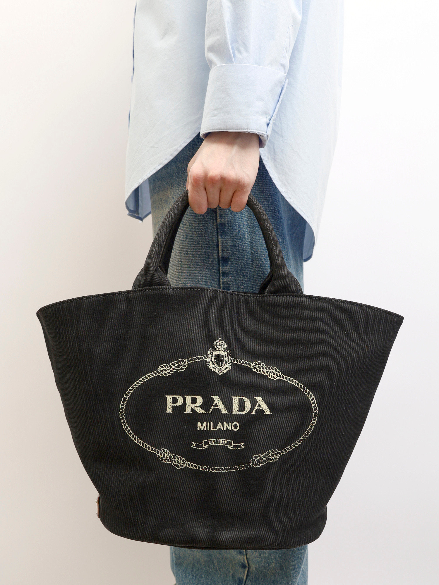 Prada Canapa  2