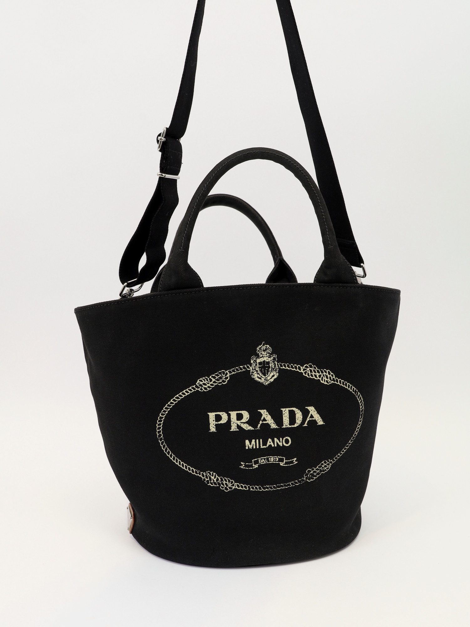 Prada Canapa  5