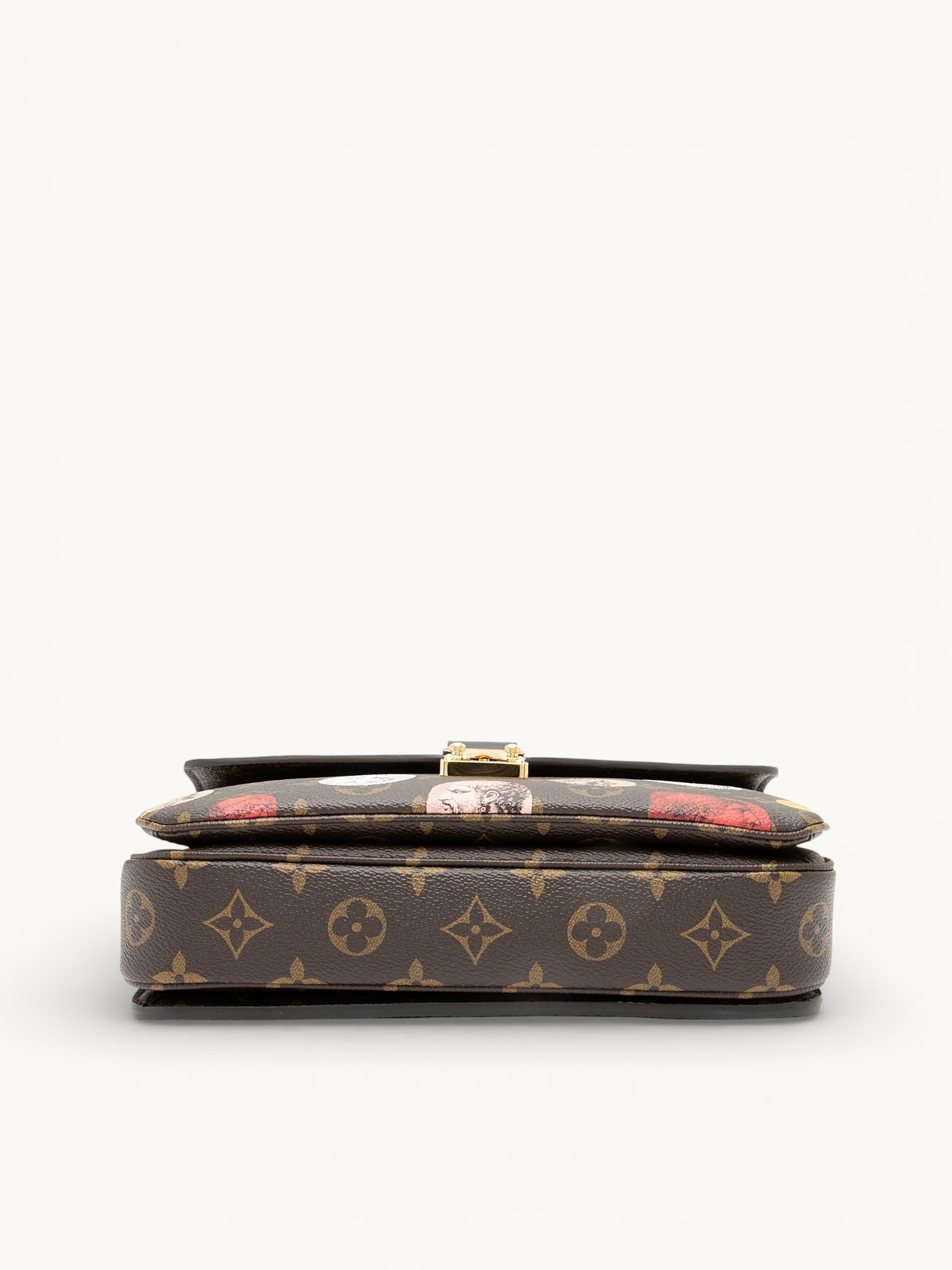 Сумки Louis Vuitton Pochette Metis изображение #4