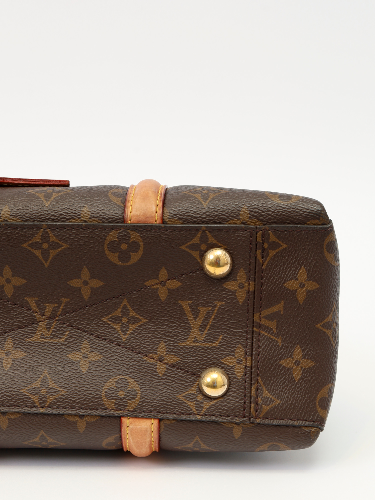 Сумки Louis Vuitton Soufflot изображение #10
