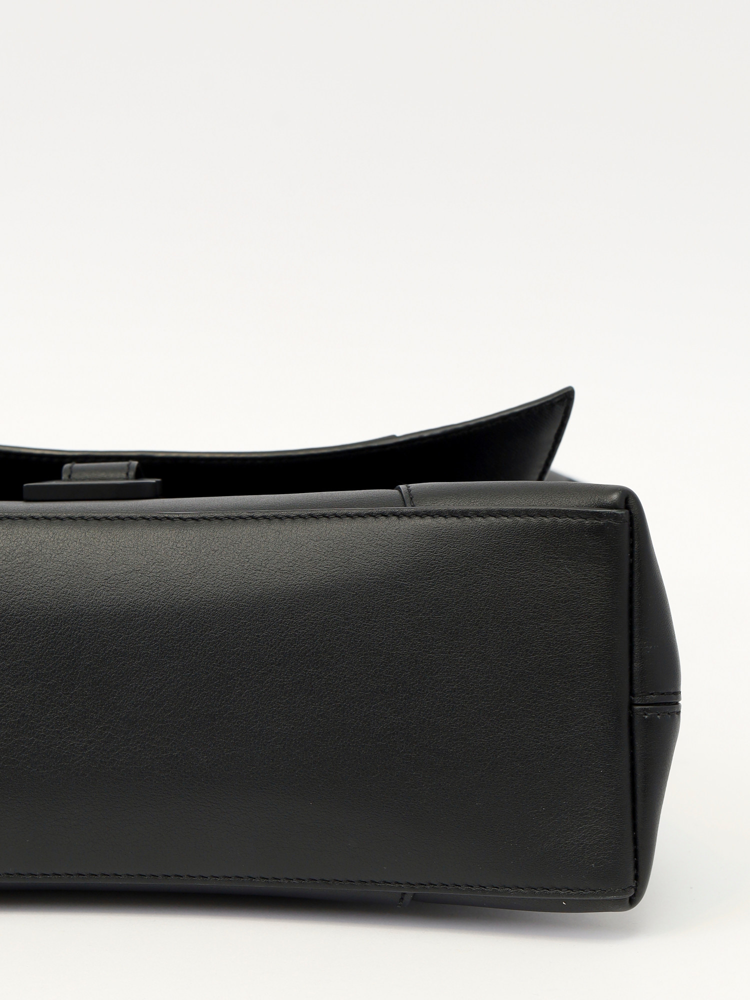 Сумки Balenciaga Downtown изображение #10