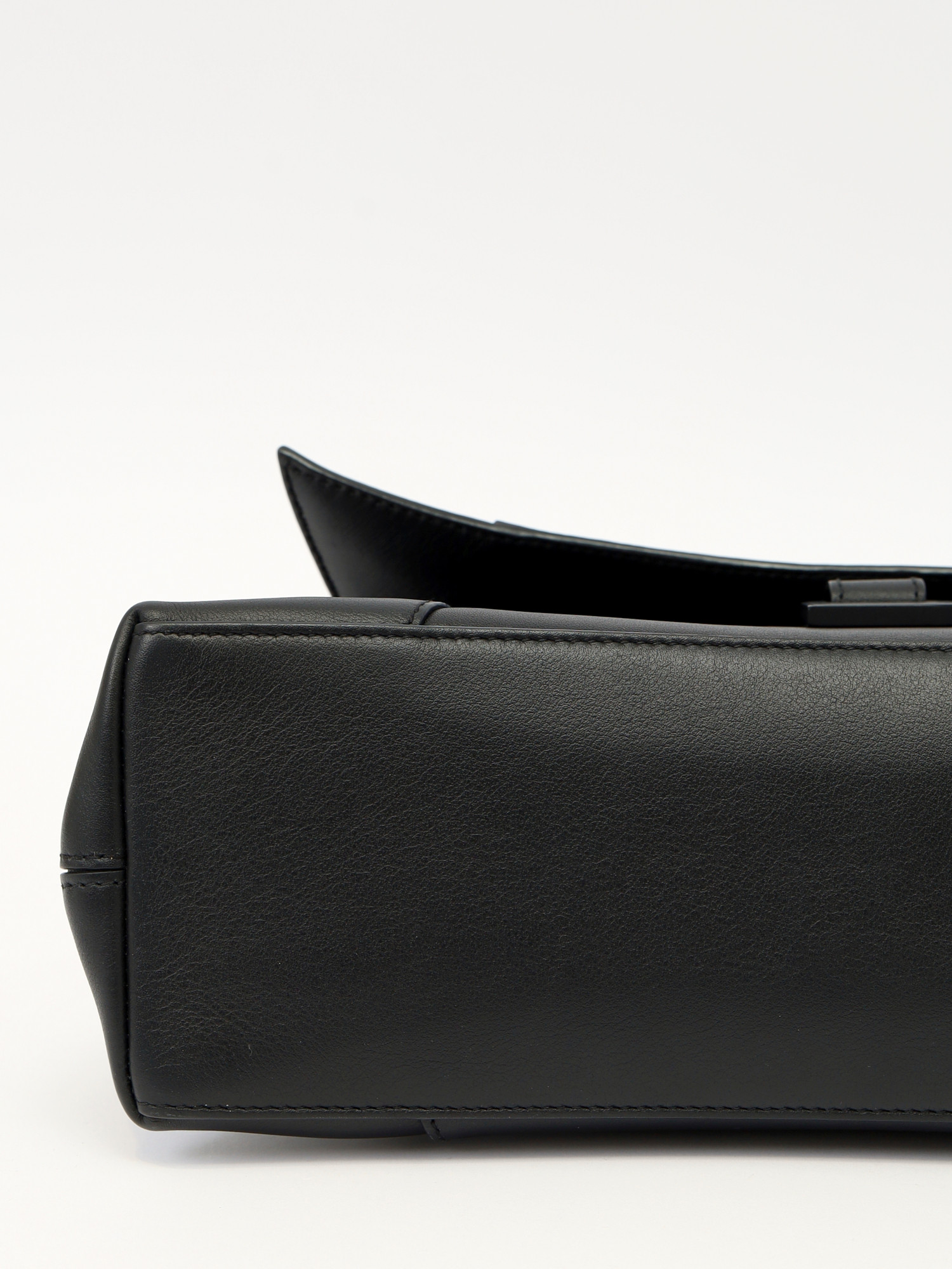 Сумки Balenciaga Downtown изображение #9