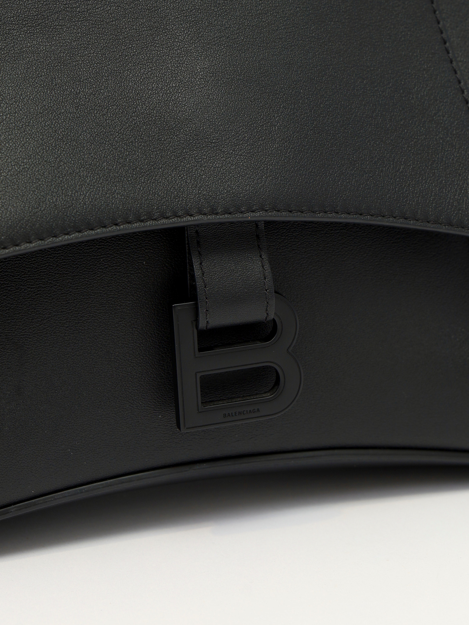 Сумки Balenciaga Downtown изображение #6