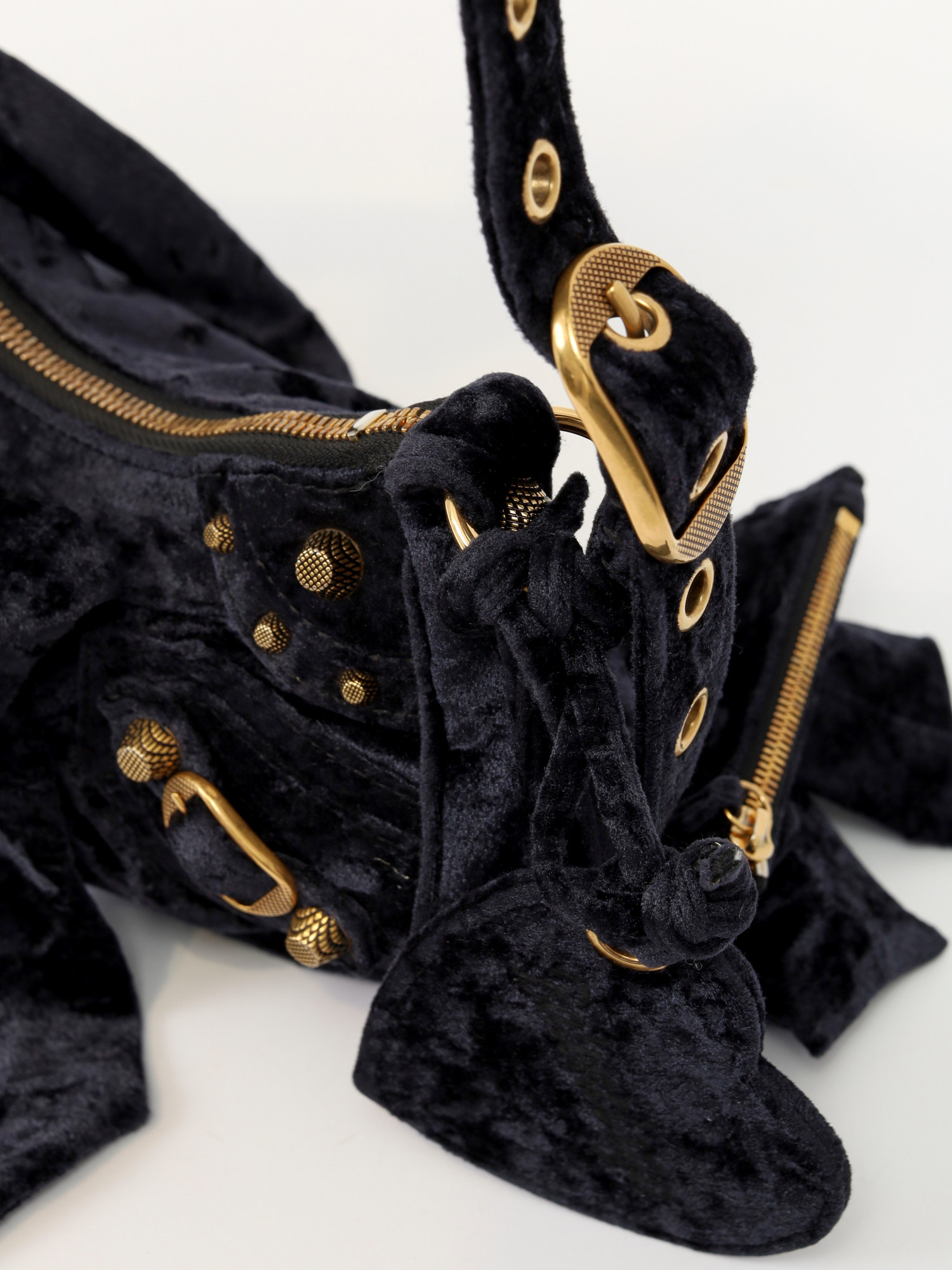 Сумки Balenciaga Le Cagole изображение #8