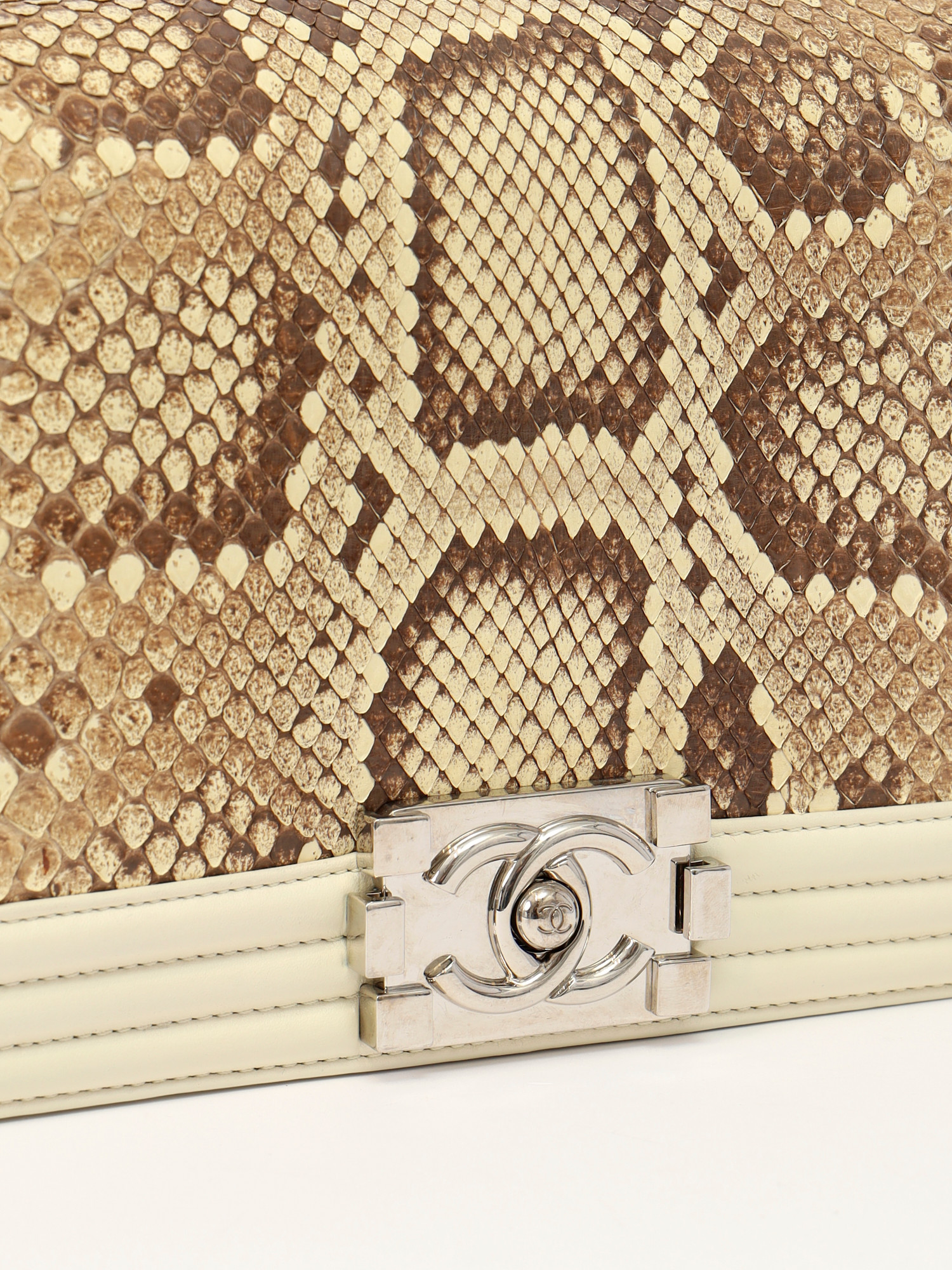 Сумки Chanel Boy изображение #6