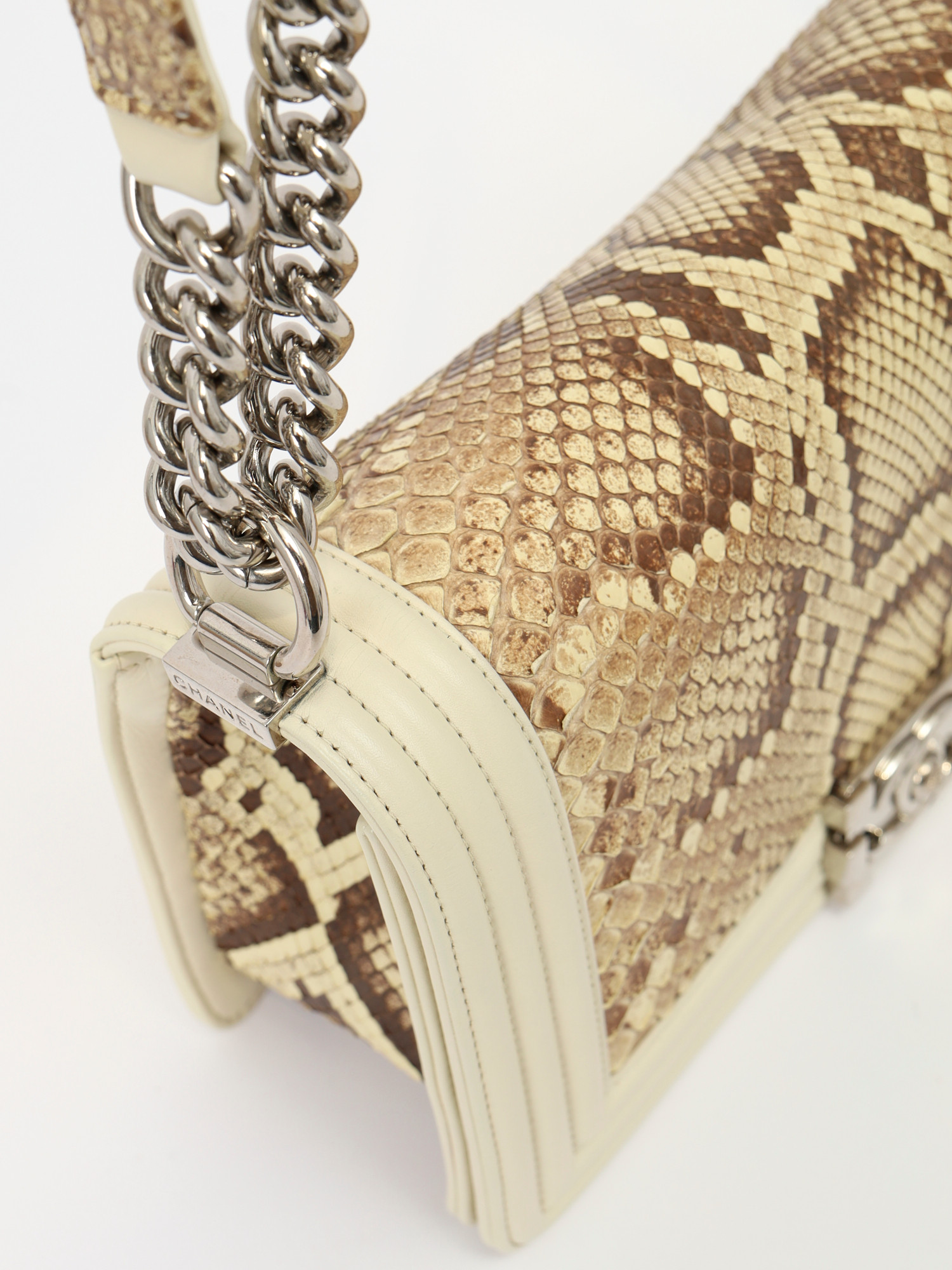 Сумки Chanel Boy изображение #7