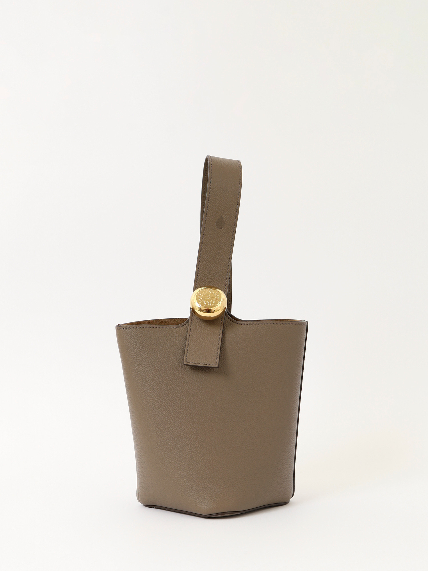 Сумки Loewe Pebble изображение #1