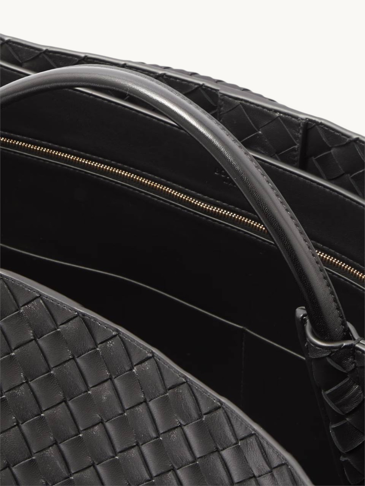 Сумки Bottega Veneta Andiamo изображение #4