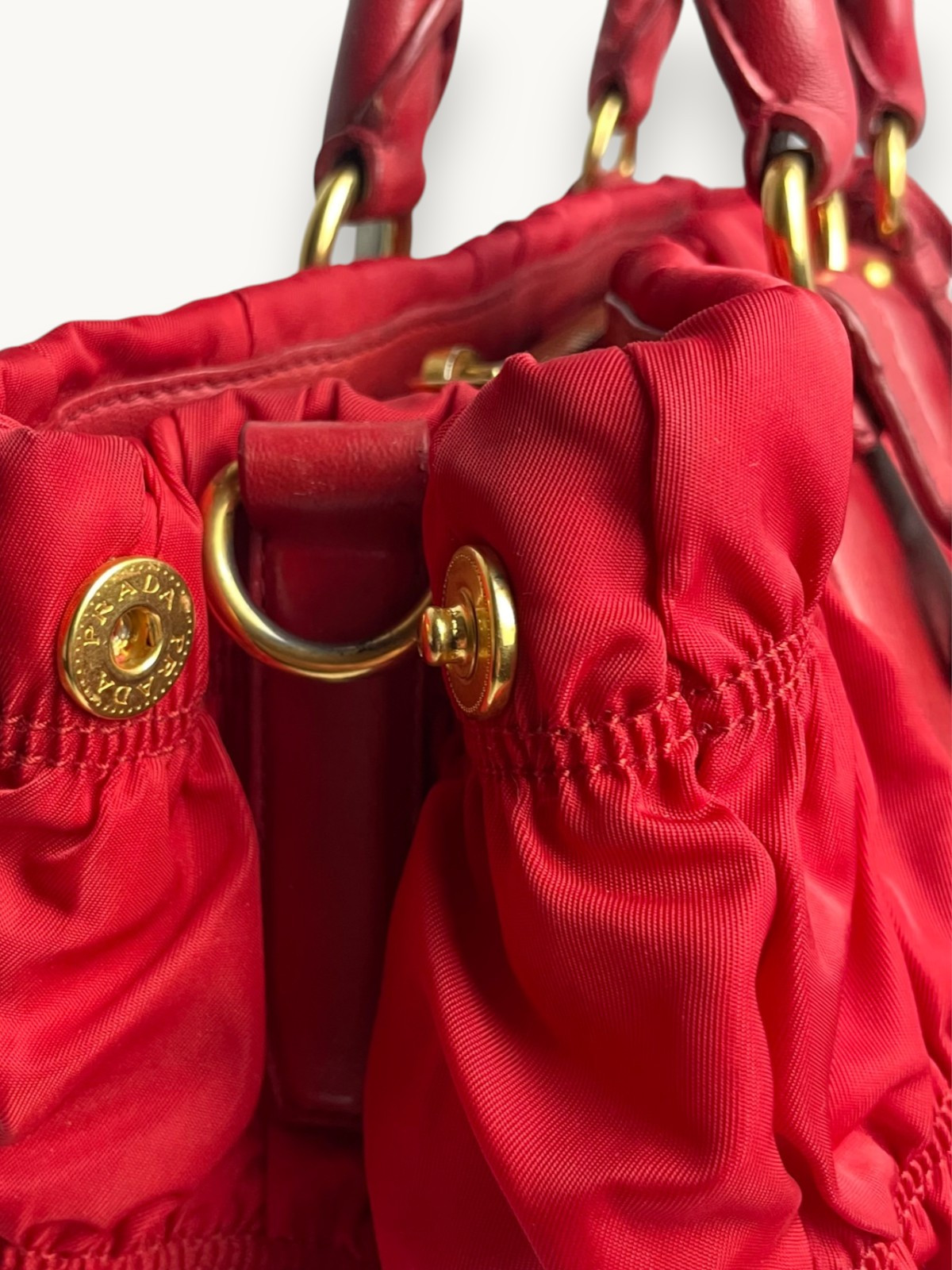 Сумки Prada Gaufre изображение #7