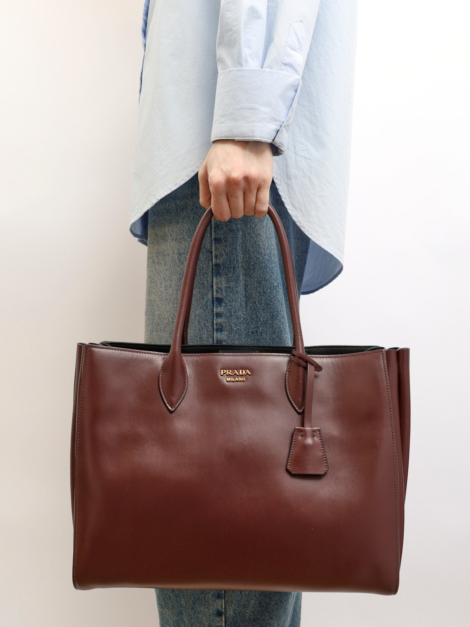 Сумки Prada Bibliotheque изображение #2