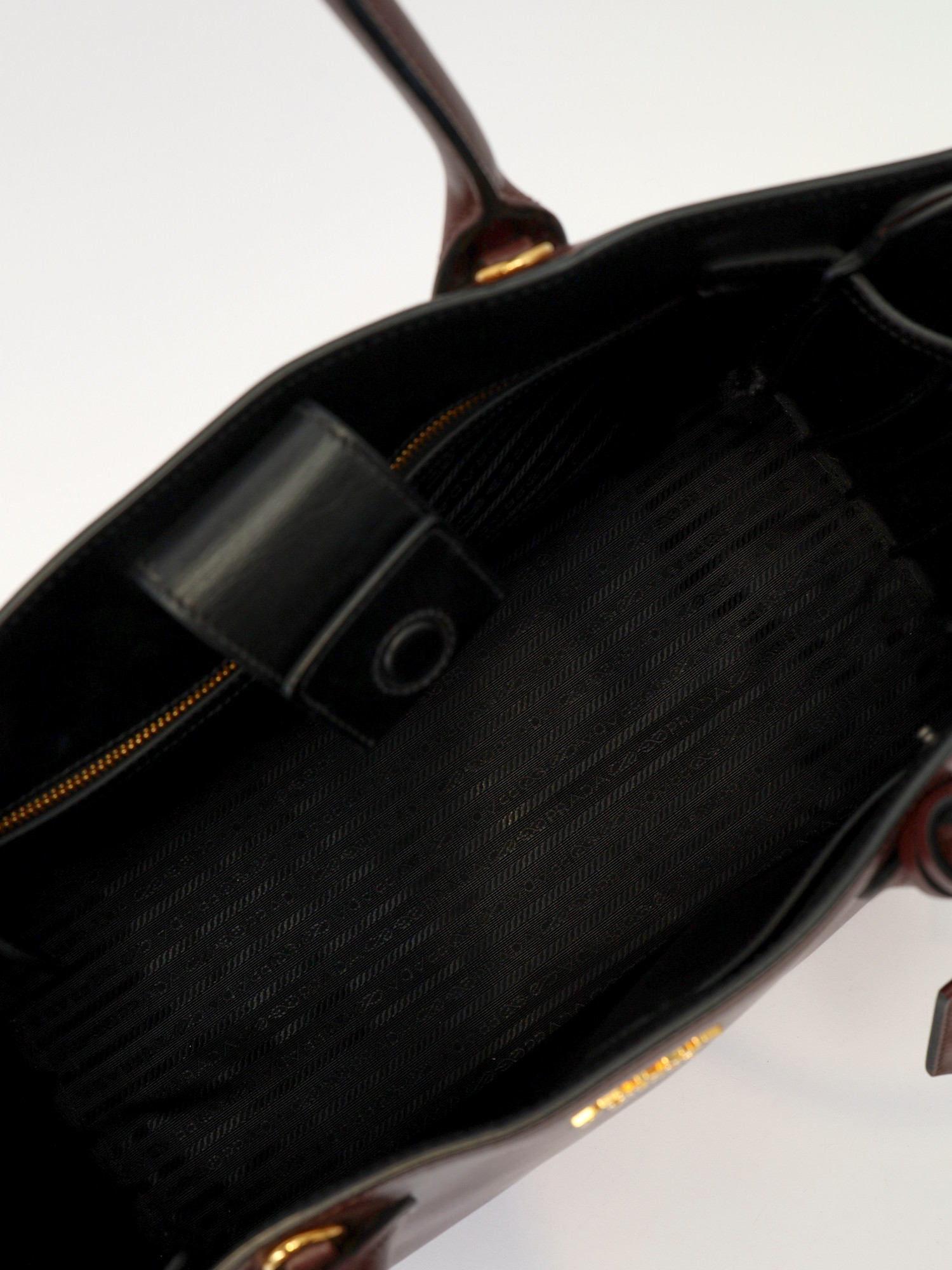 Сумки Prada Bibliotheque изображение #14