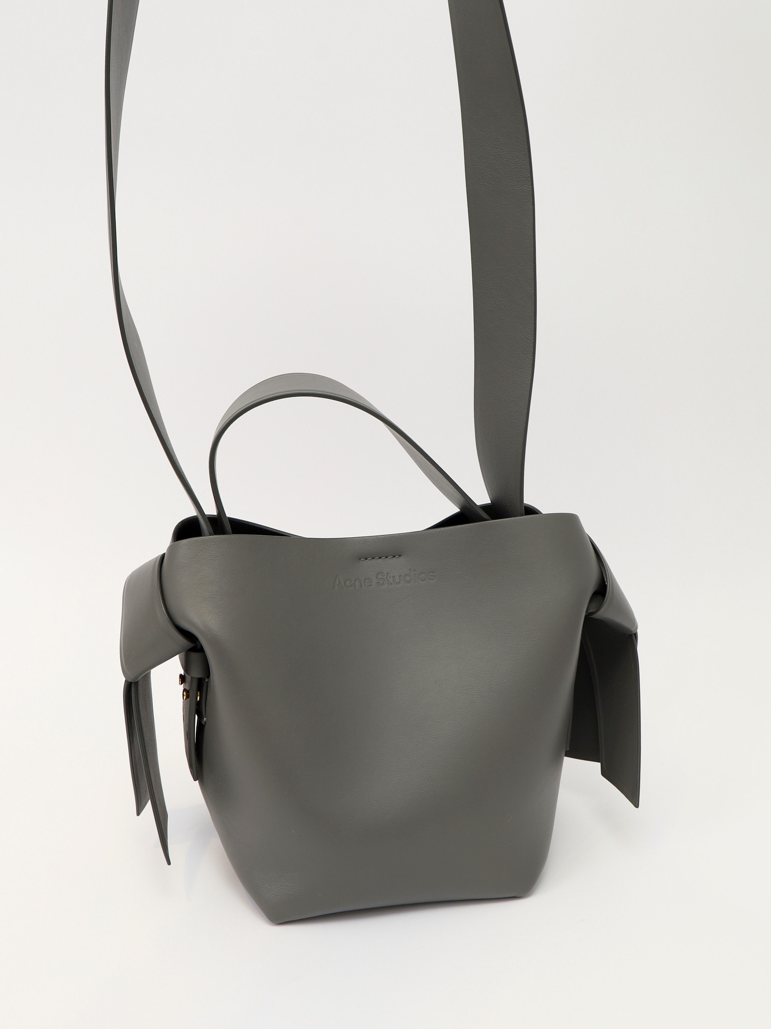 Сумки Acne Studios Musubi изображение #5