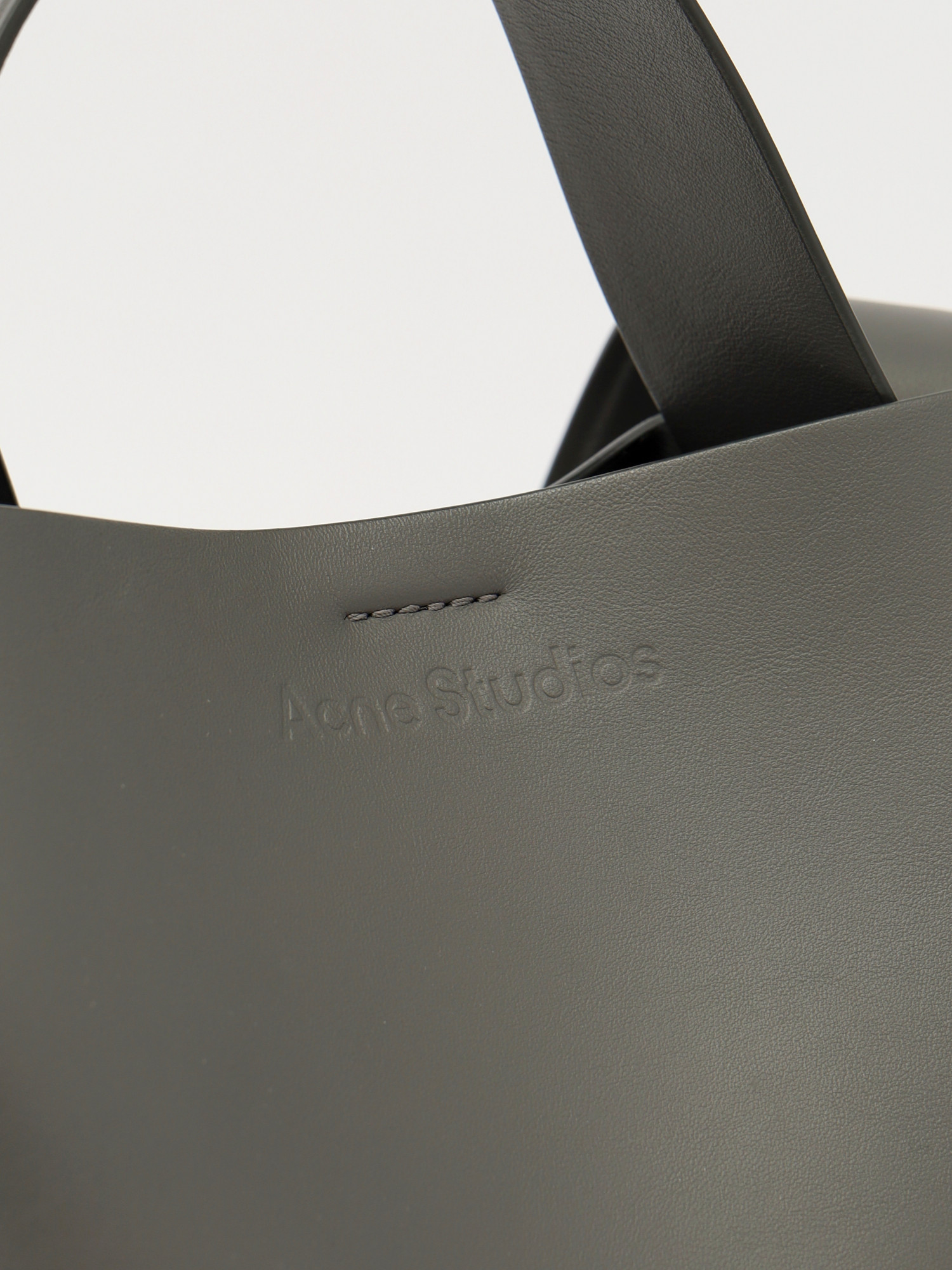 Сумки Acne Studios Musubi изображение #6