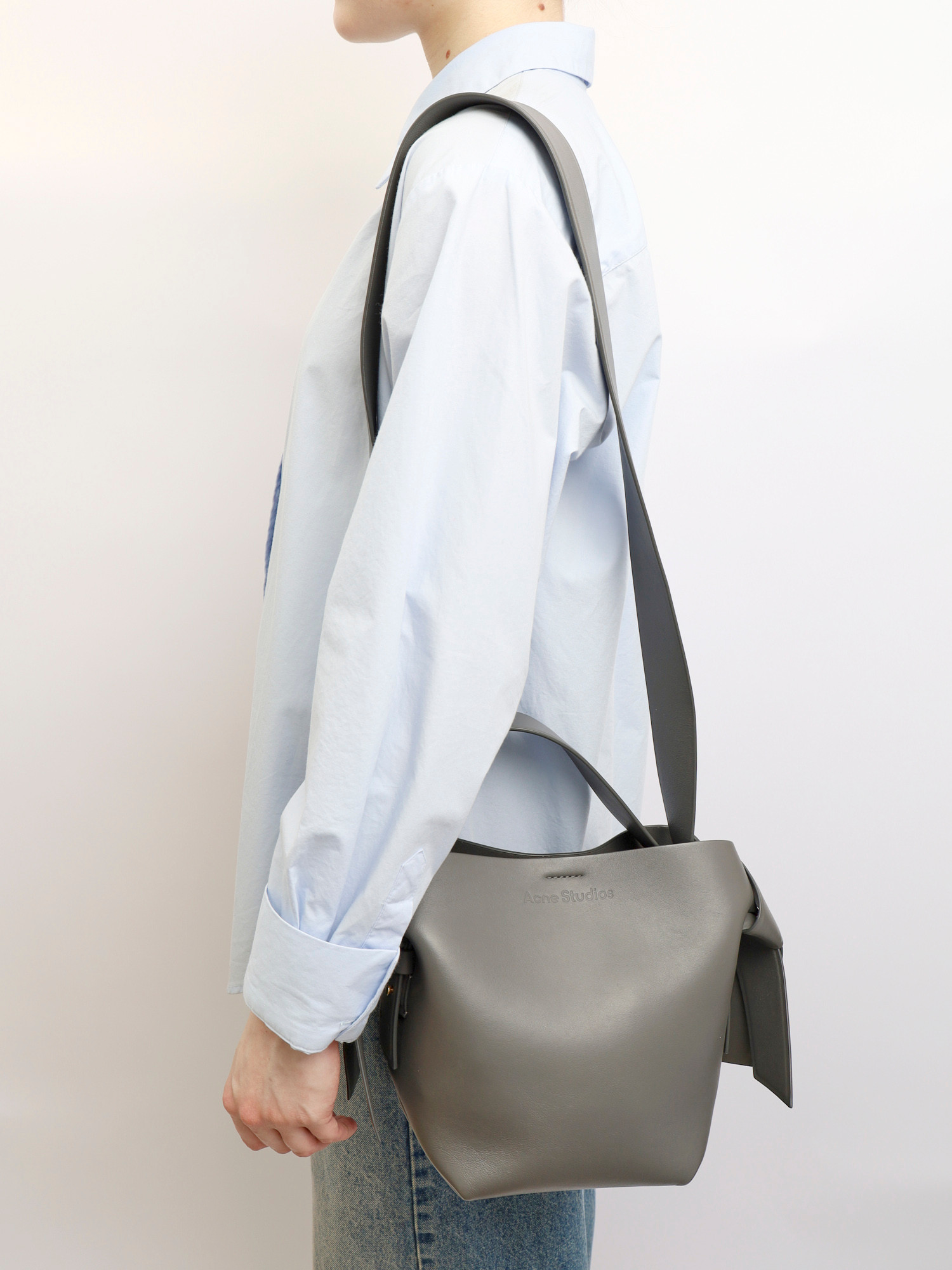 Сумки Acne Studios Musubi изображение #2