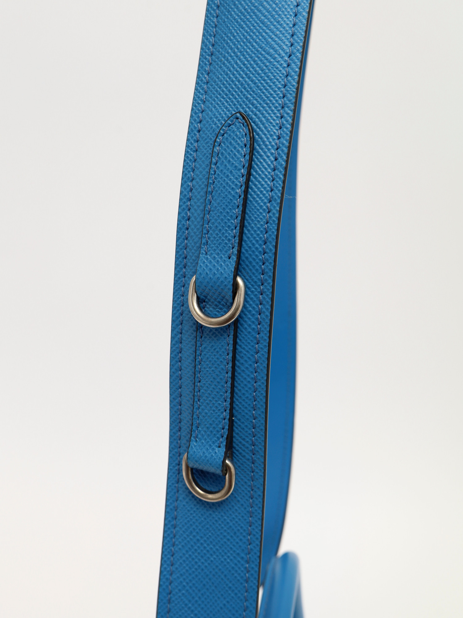 Сумки Prada Monochrome изображение #11