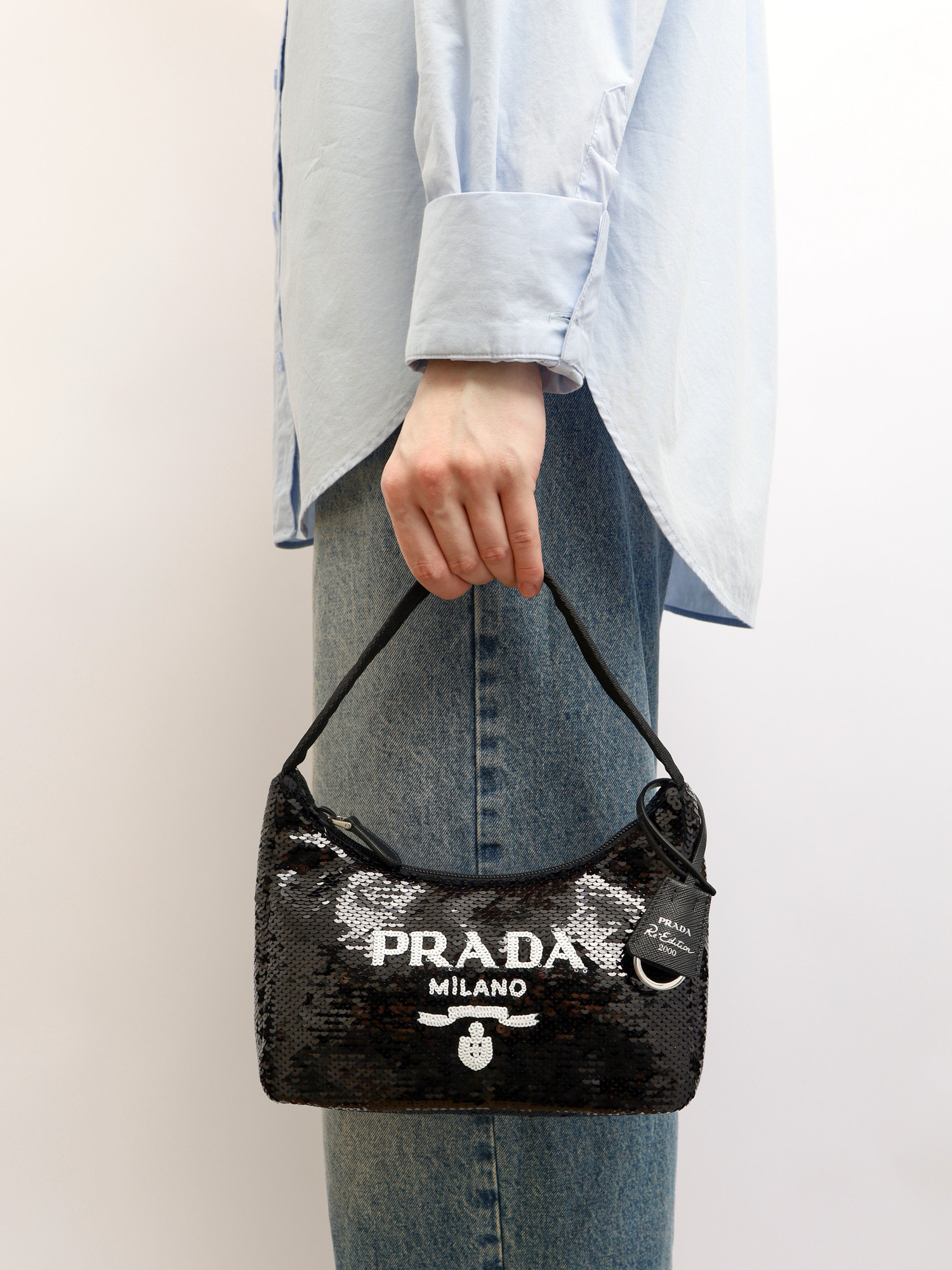 Сумки Prada Re-Edition изображение #2