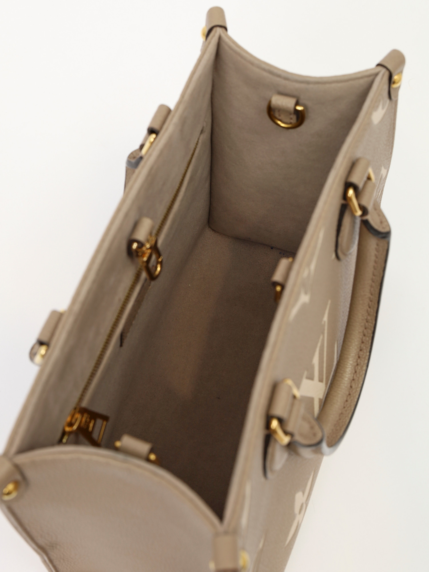 Сумки Louis Vuitton OnTheGo изображение #11